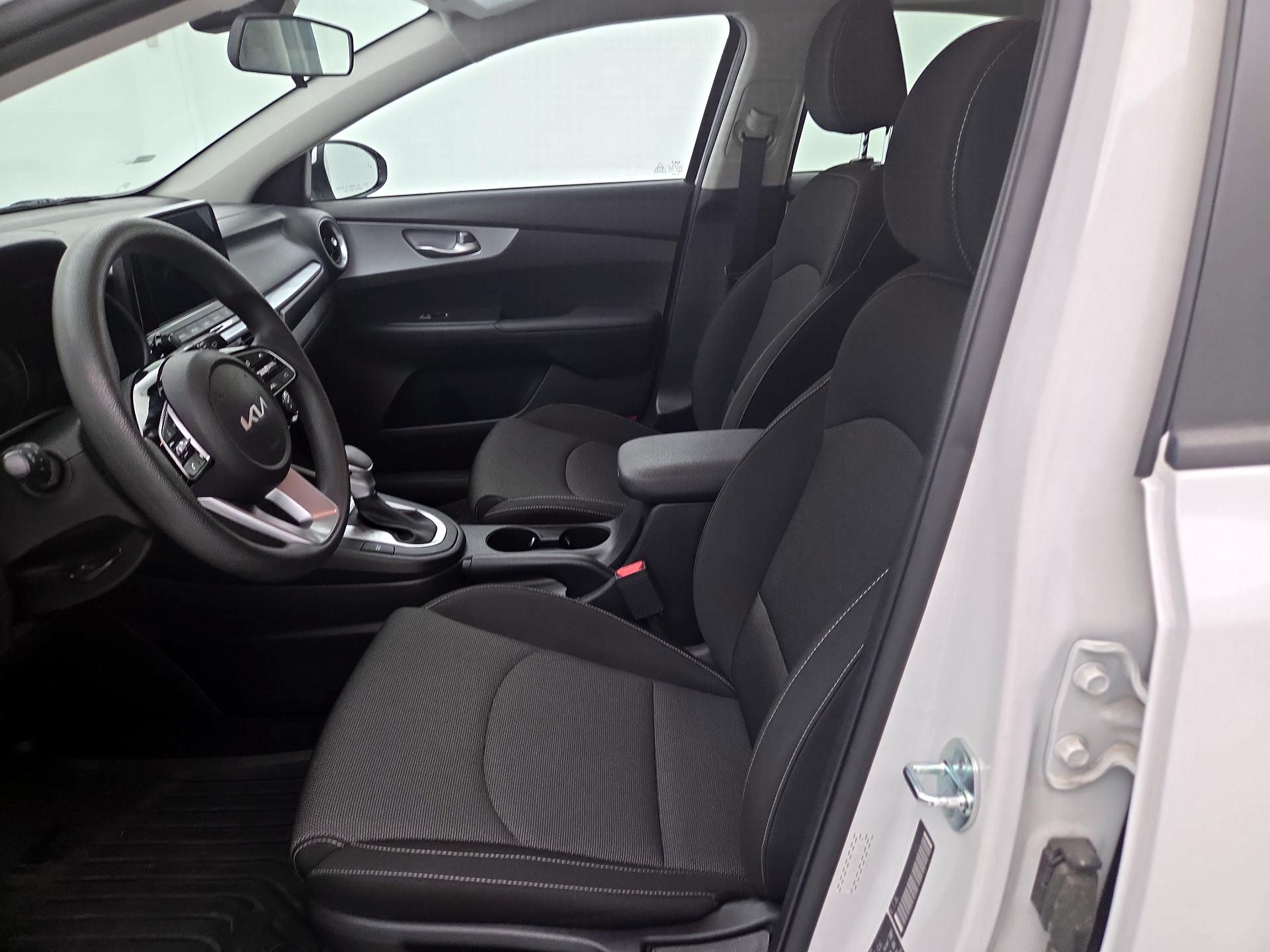 Thumbnail: 2023 Kia Forte - 11
