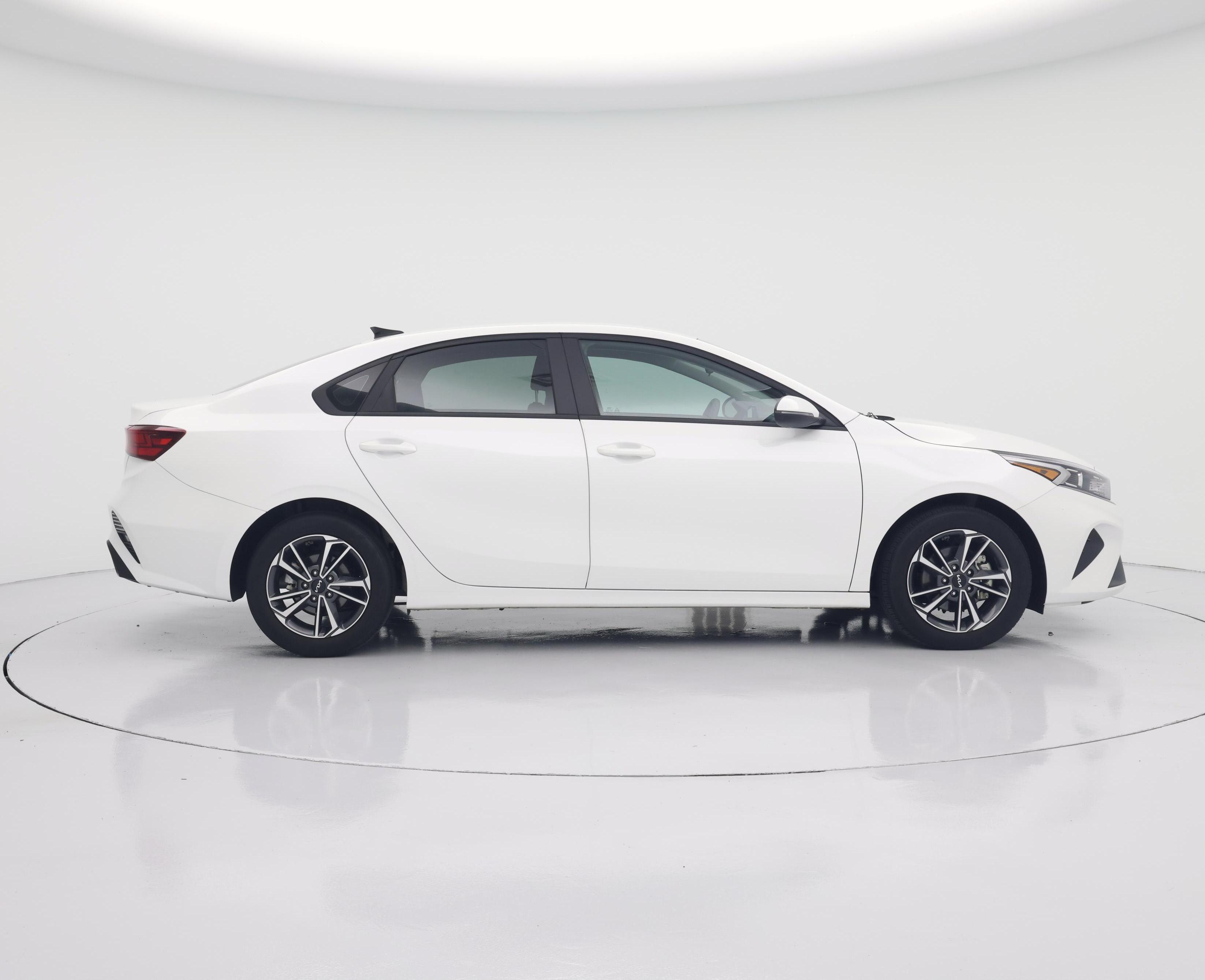 Thumbnail: 2023 Kia Forte - 7