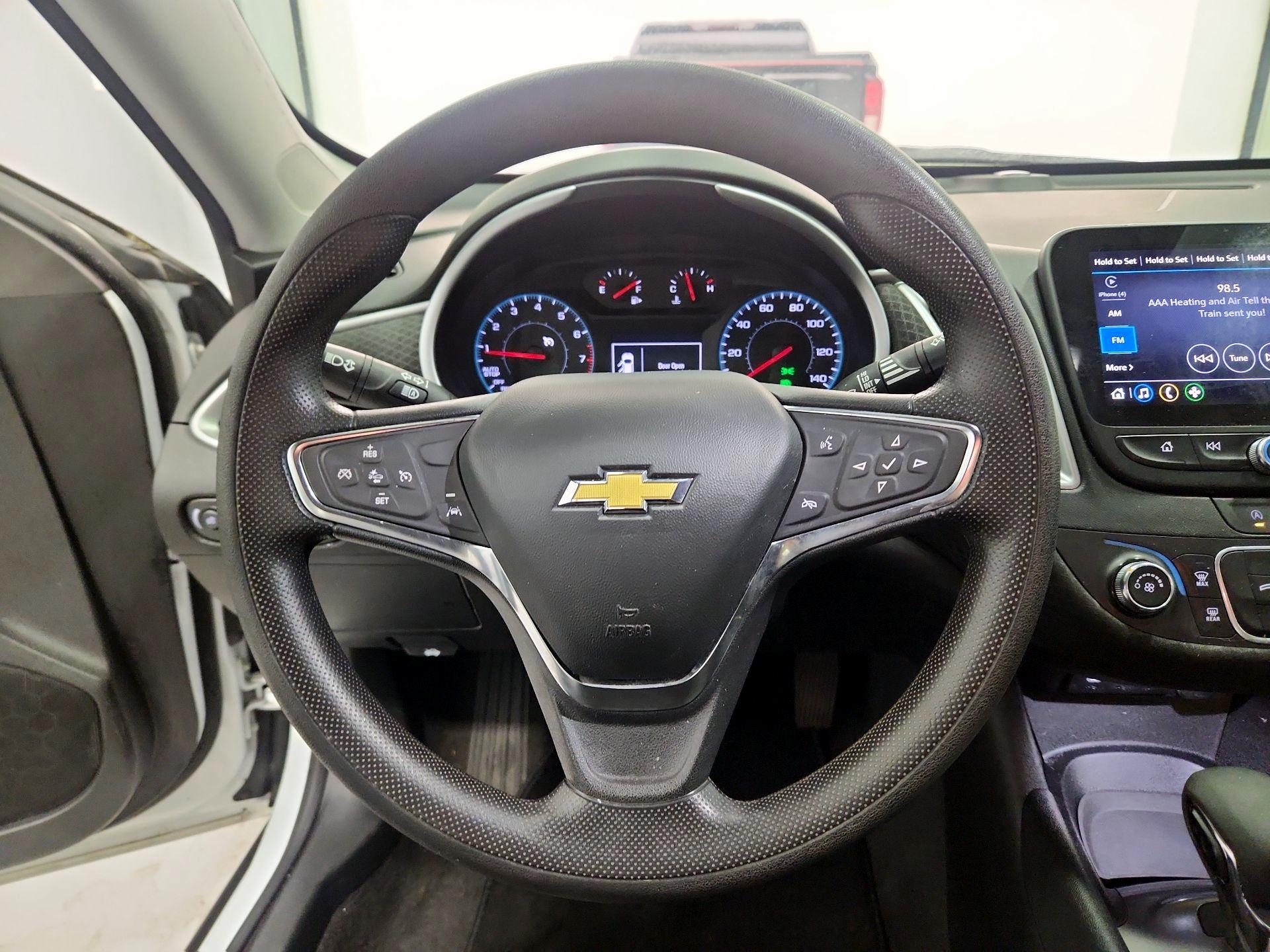Thumbnail: 2024 Chevrolet Malibu - 10