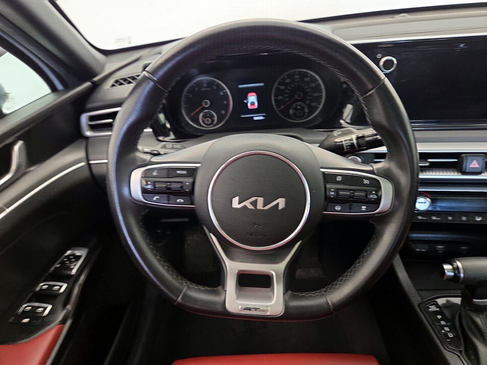 Thumbnail: 2023 Kia K5 - 10