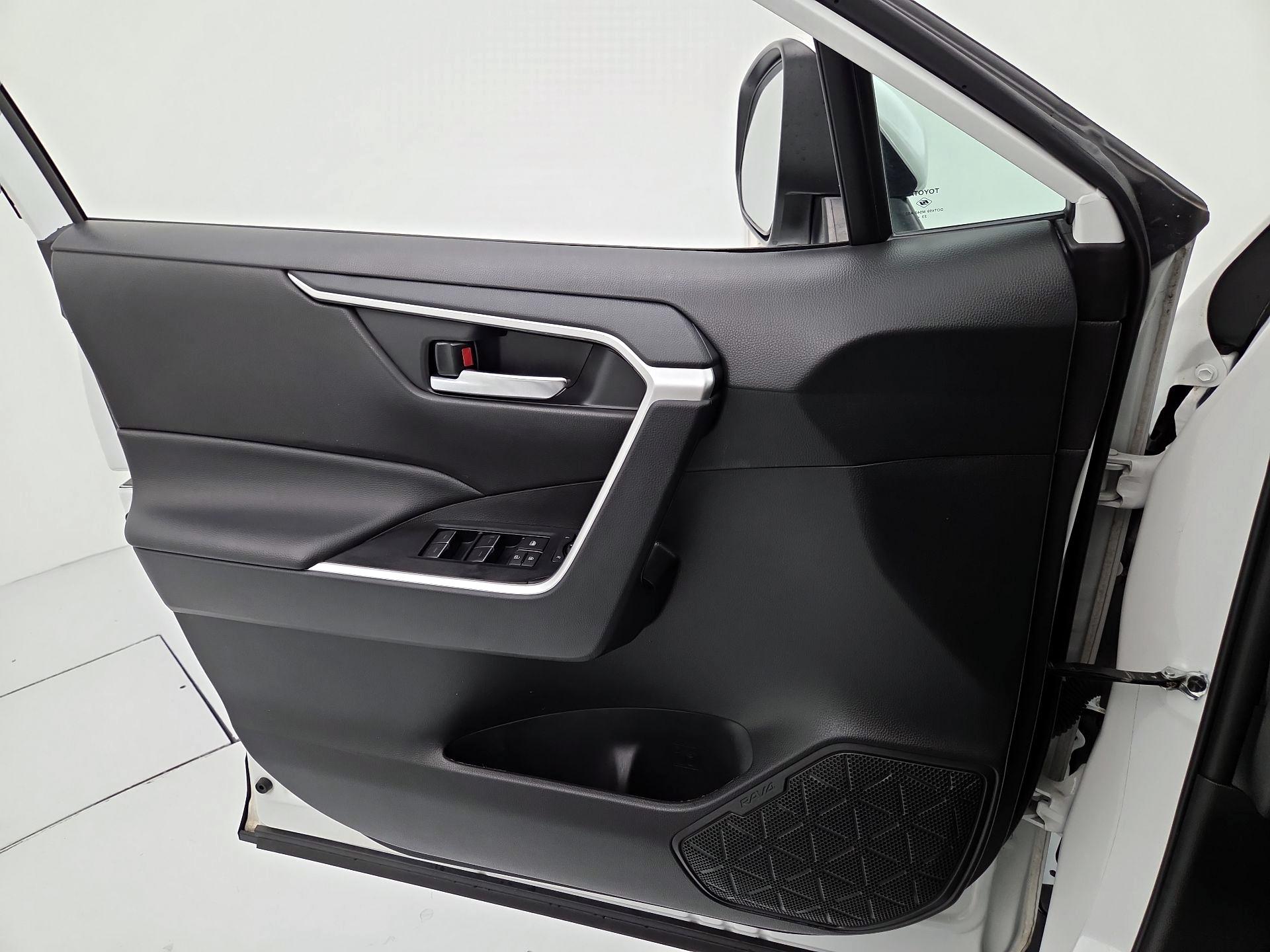 Thumbnail: 2024 Toyota RAV4 - 12