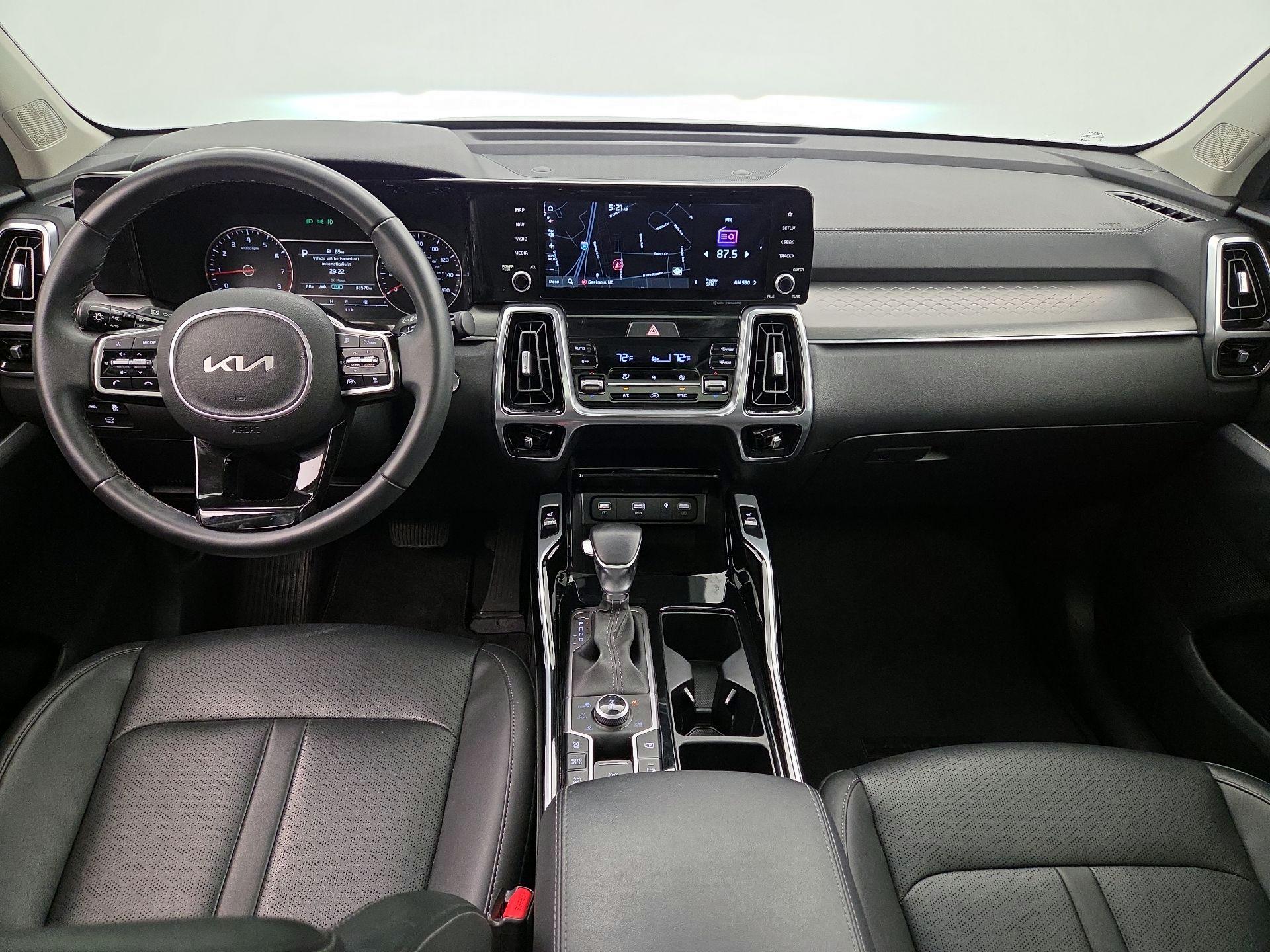 Thumbnail: 2022 Kia Sorento - 9