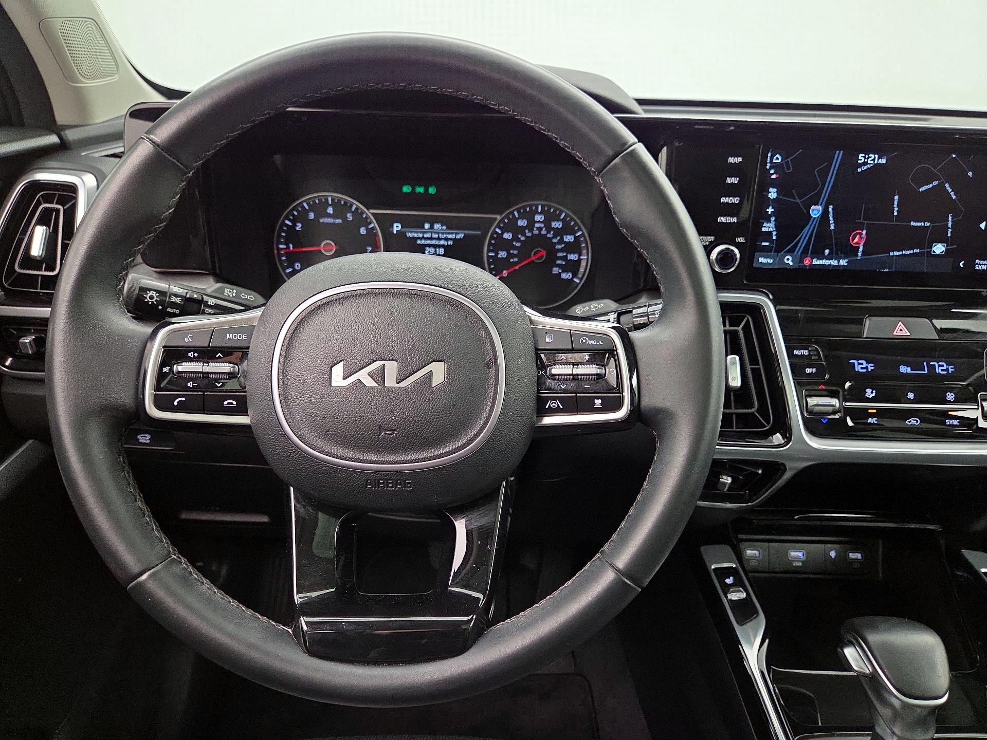 Thumbnail: 2022 Kia Sorento - 10