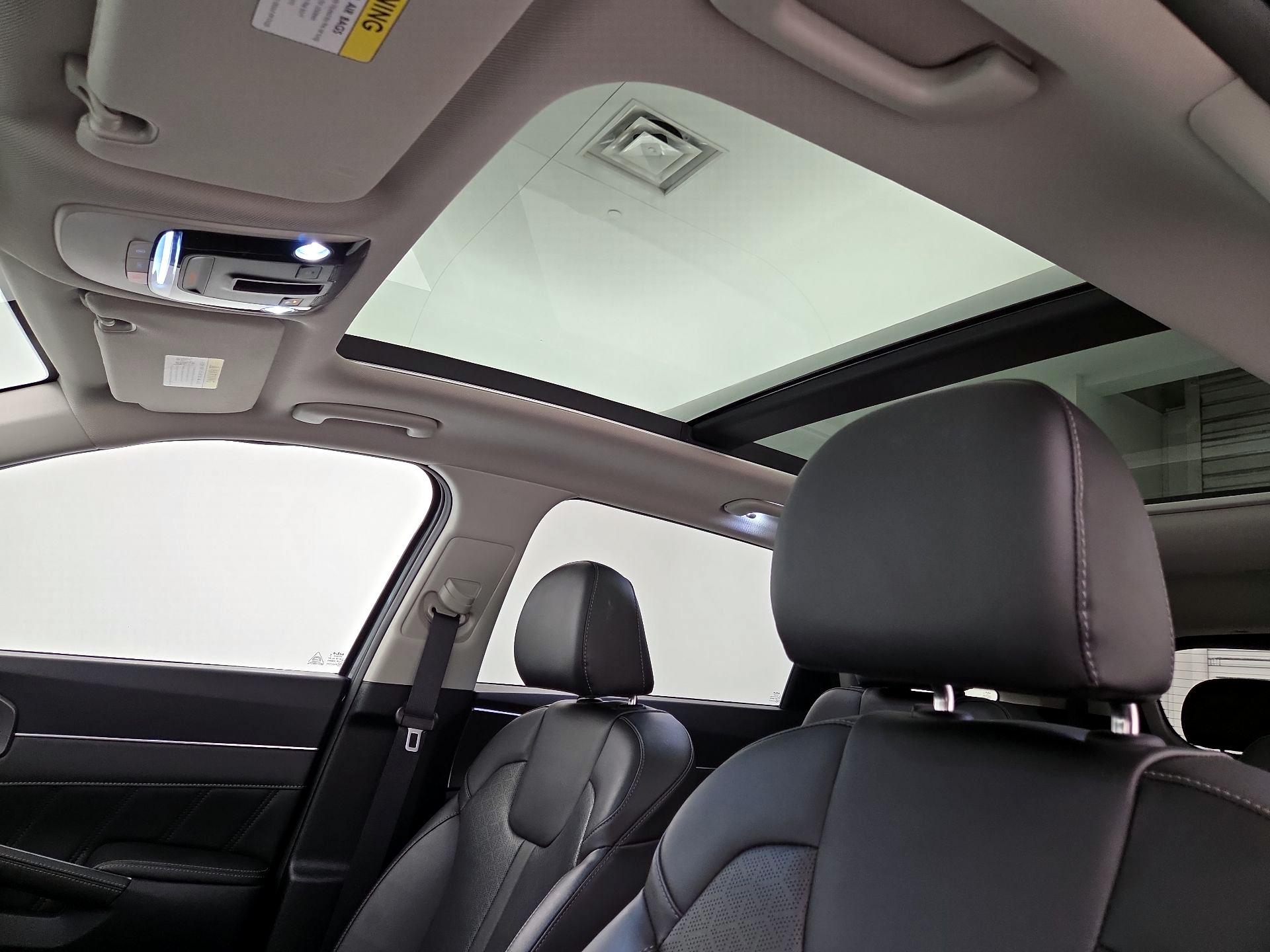 Thumbnail: 2022 Kia Sorento - 20