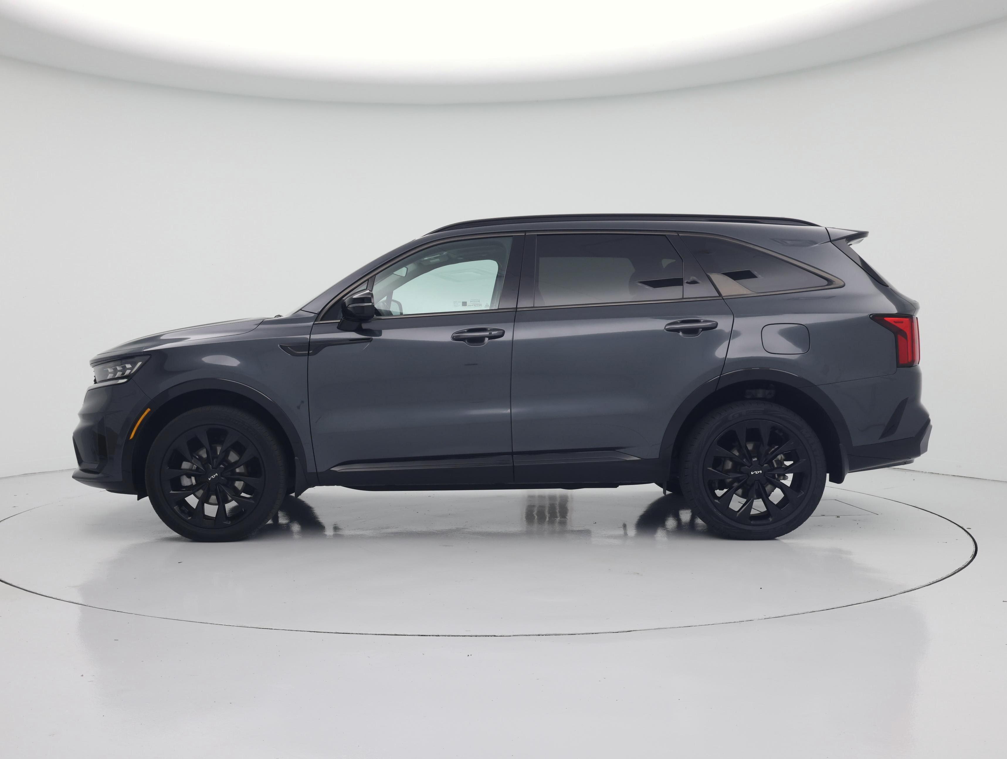 Thumbnail: 2022 Kia Sorento - 3