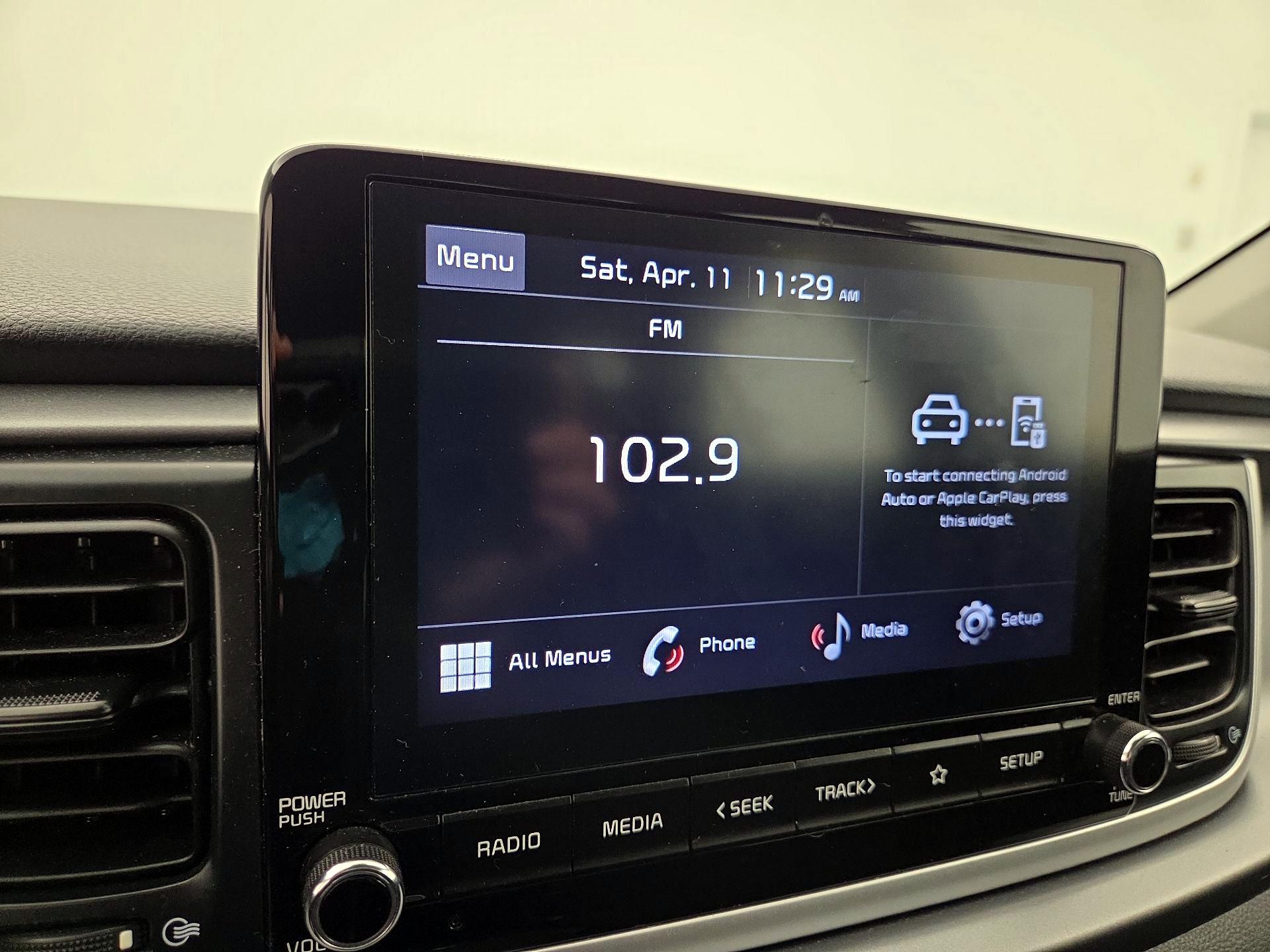 Thumbnail: 2023 Kia Rio - 15