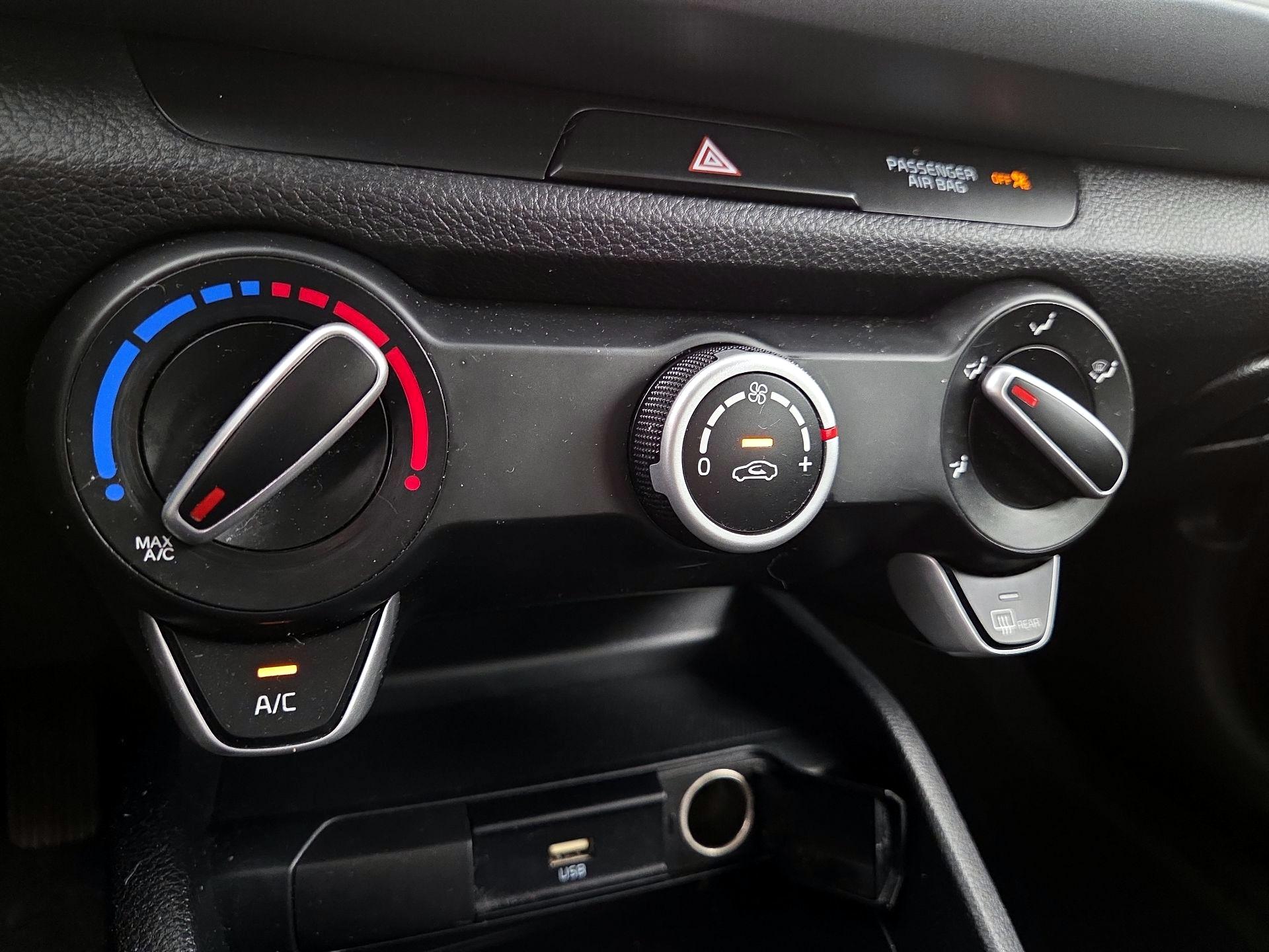 Thumbnail: 2023 Kia Rio - 16