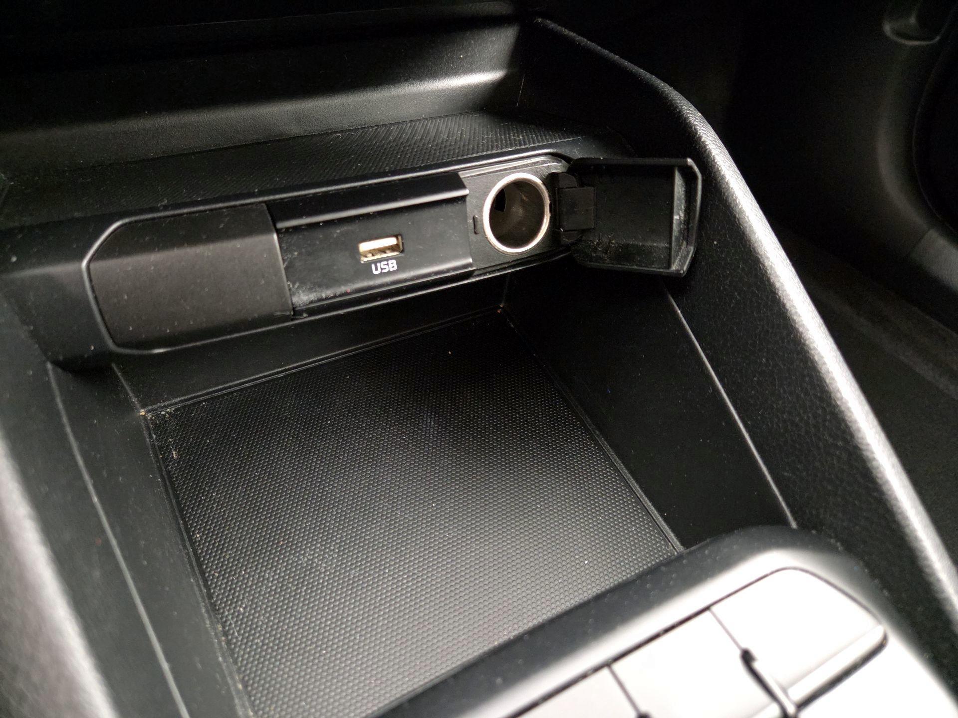 Thumbnail: 2023 Kia Rio - 18