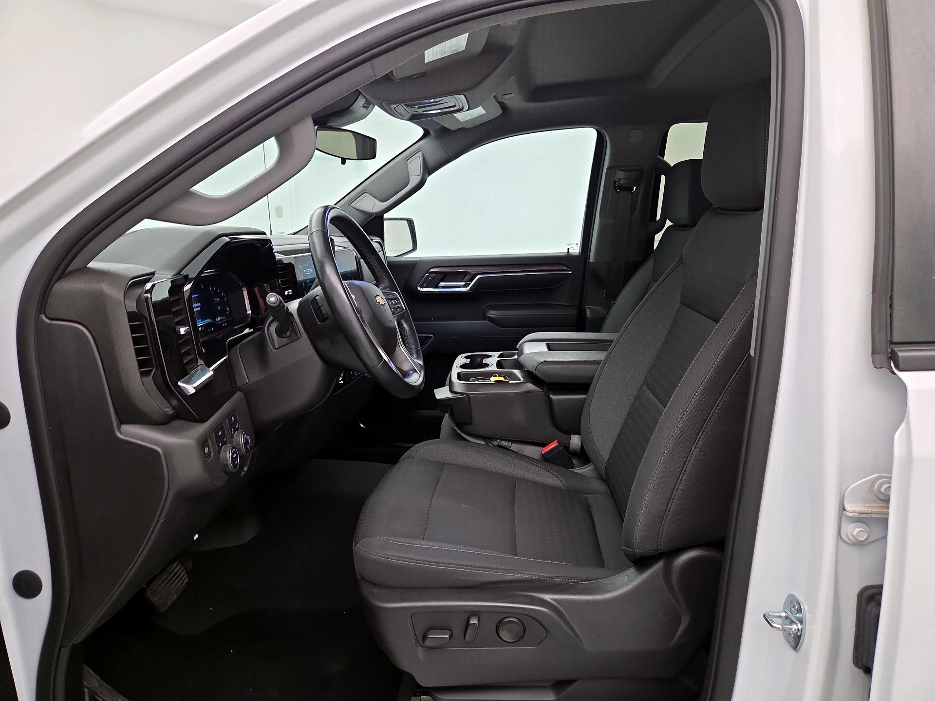 Thumbnail: 2023 Chevrolet Silverado 1500 - 11