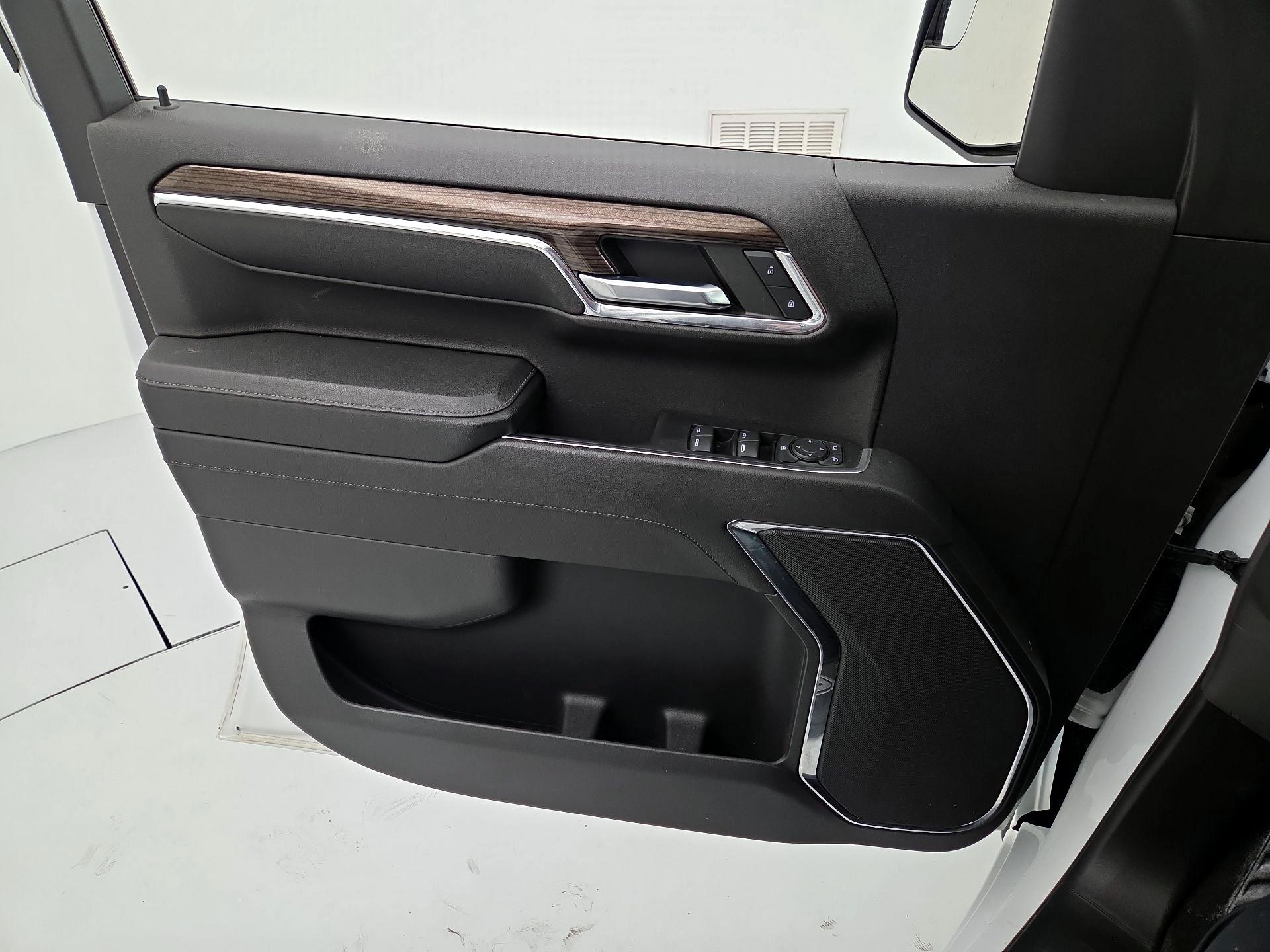 Thumbnail: 2023 Chevrolet Silverado 1500 - 12