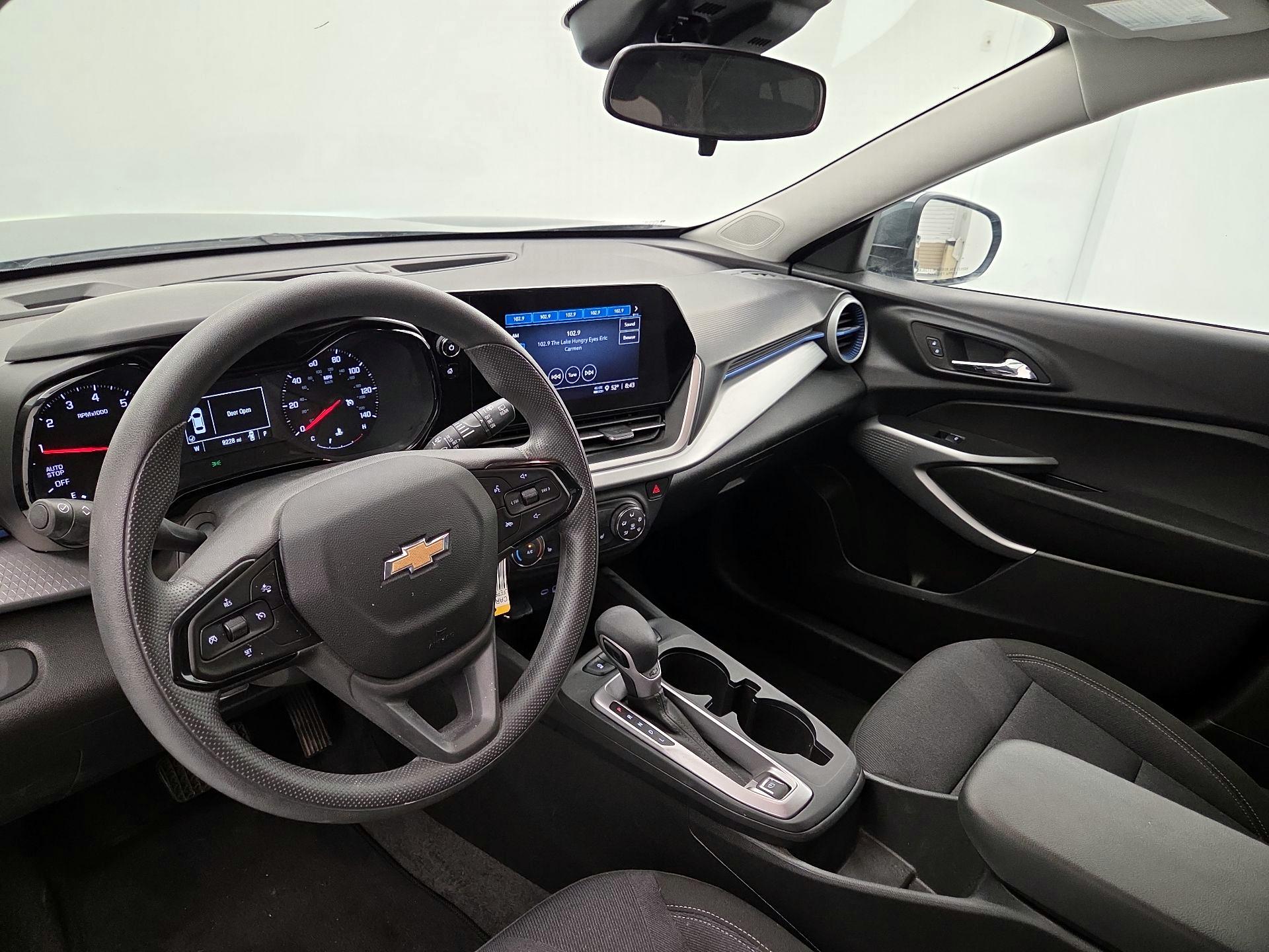Thumbnail: 2025 Chevrolet Trax - 9