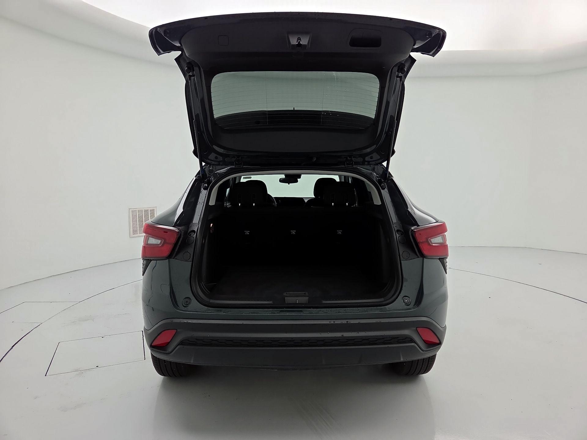 Thumbnail: 2025 Chevrolet Trax - 19