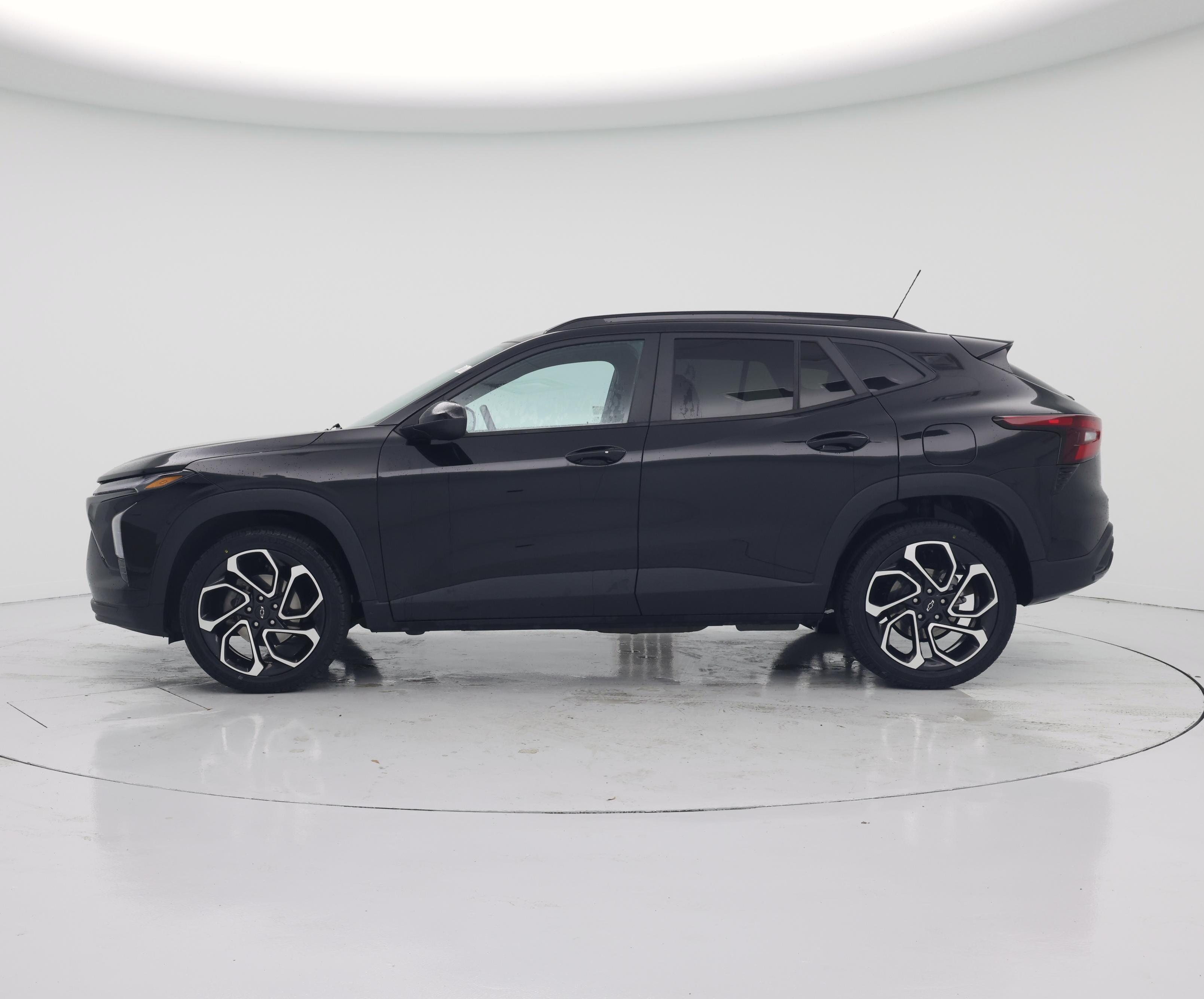 Thumbnail: 2024 Chevrolet Trax - 3
