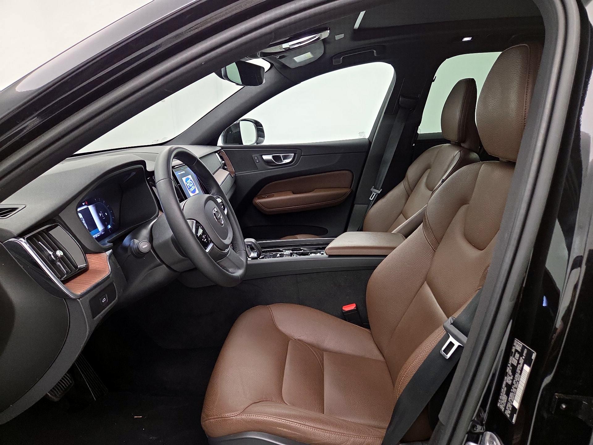 Thumbnail: 2023 Volvo XC60 - 11