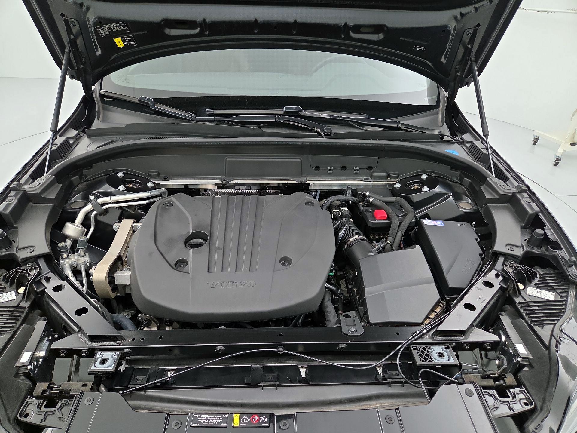 Thumbnail: 2023 Volvo XC60 - 20