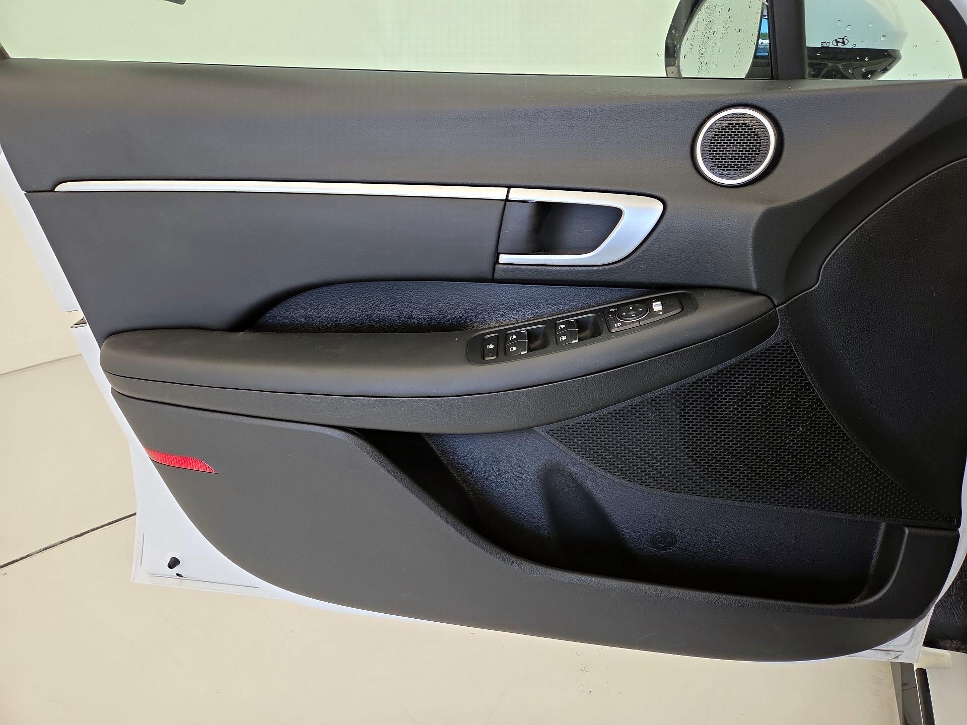 Thumbnail: 2025 Hyundai Sonata - 12