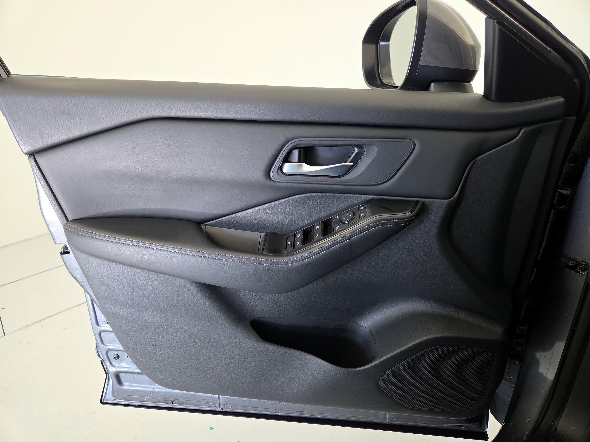 Thumbnail: 2024 Nissan Rogue - 12