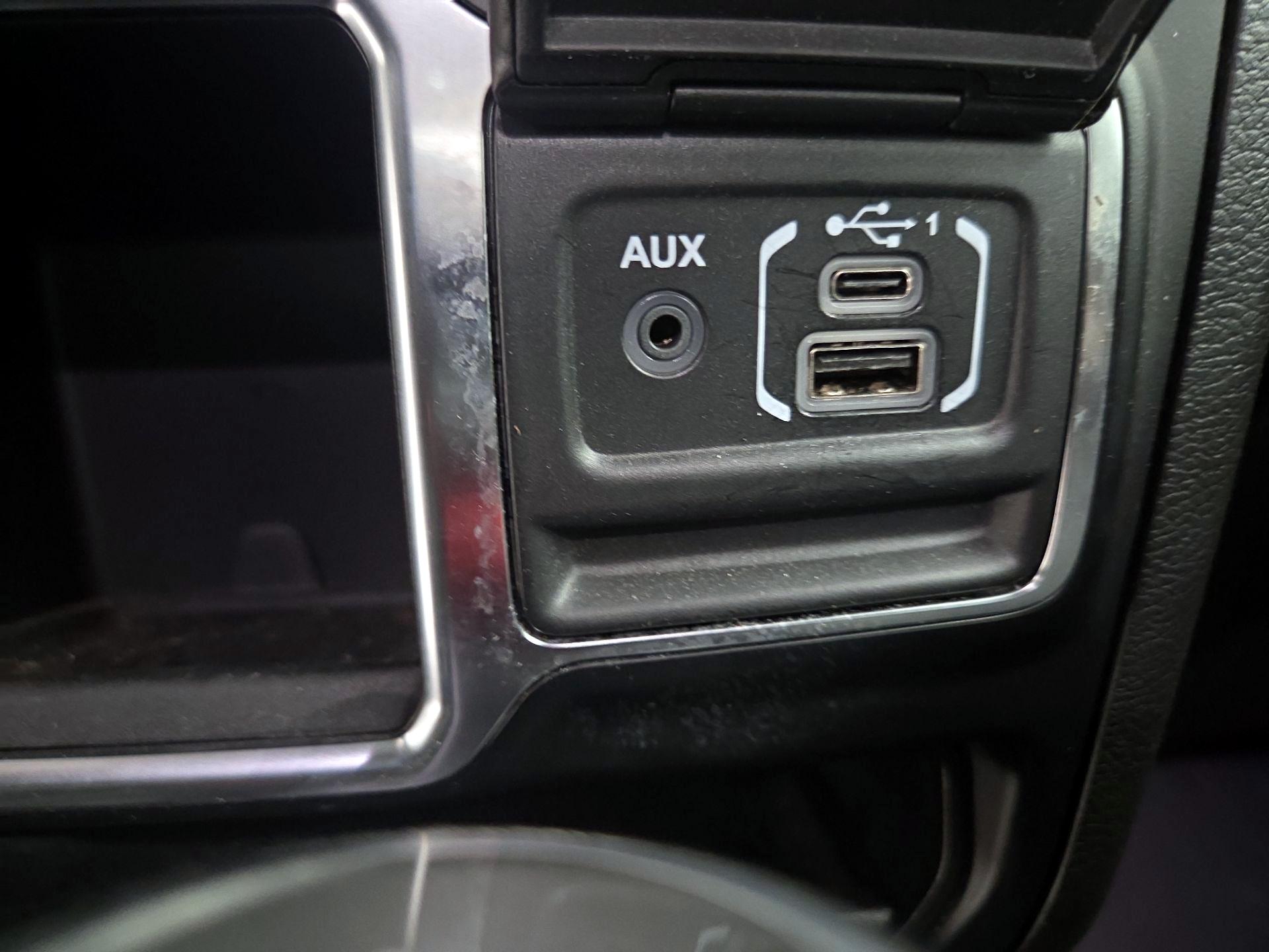Thumbnail: 2021 Jeep Wrangler - 18