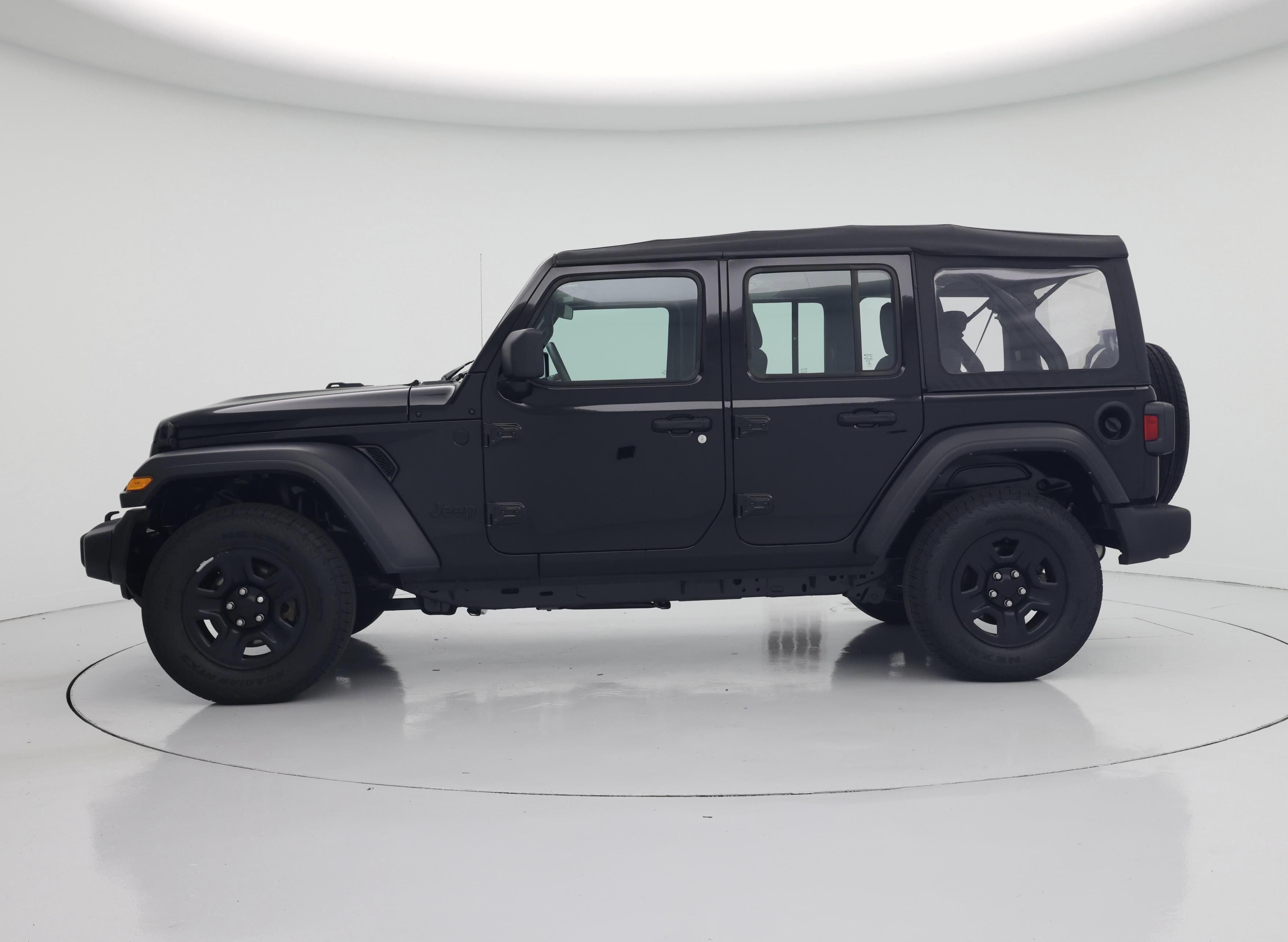 Thumbnail: 2021 Jeep Wrangler - 3