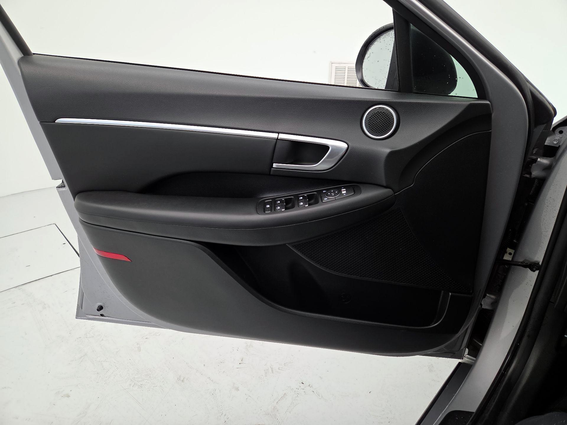 Thumbnail: 2023 Hyundai Sonata - 12