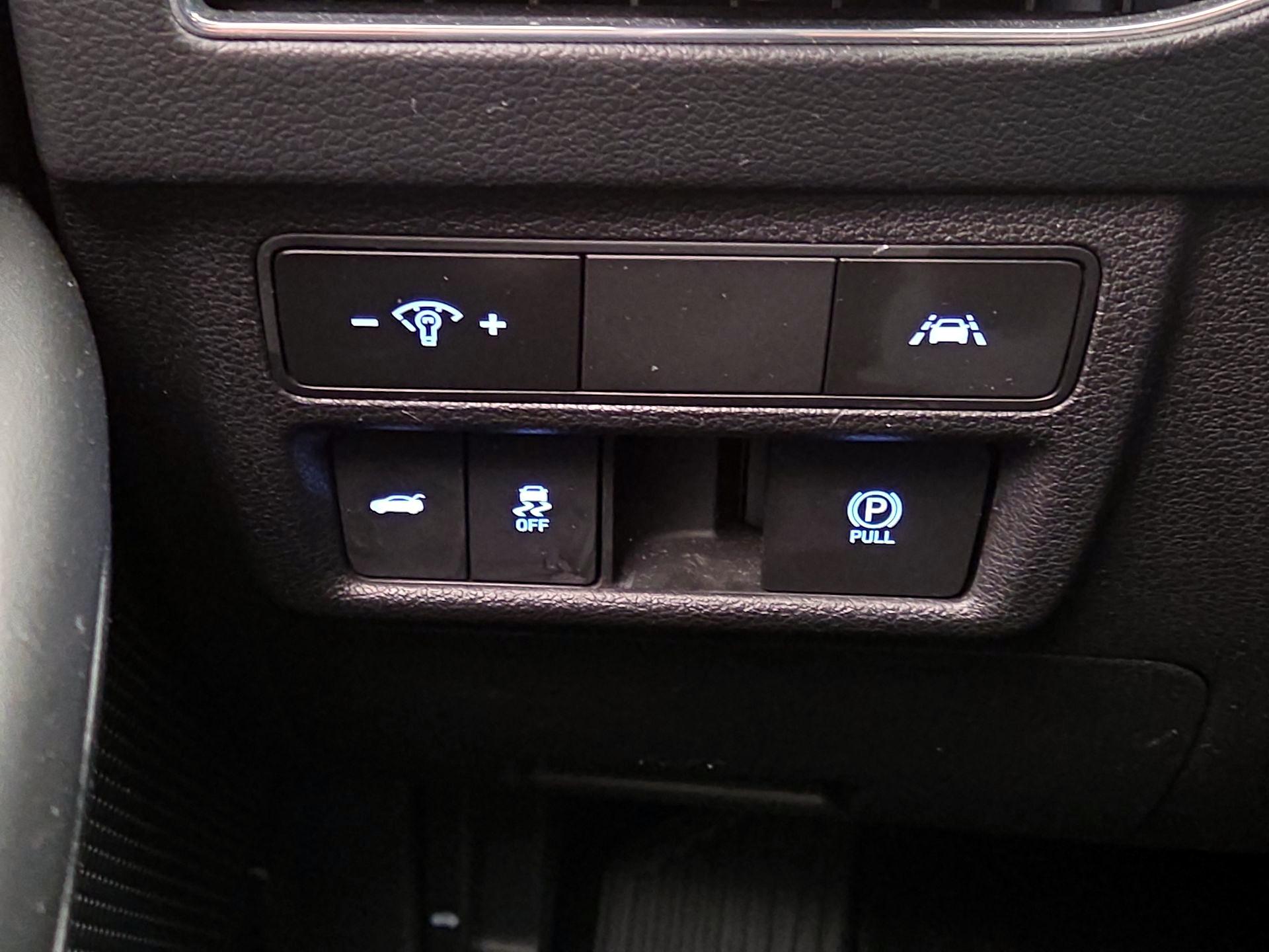 Thumbnail: 2023 Hyundai Sonata - 13