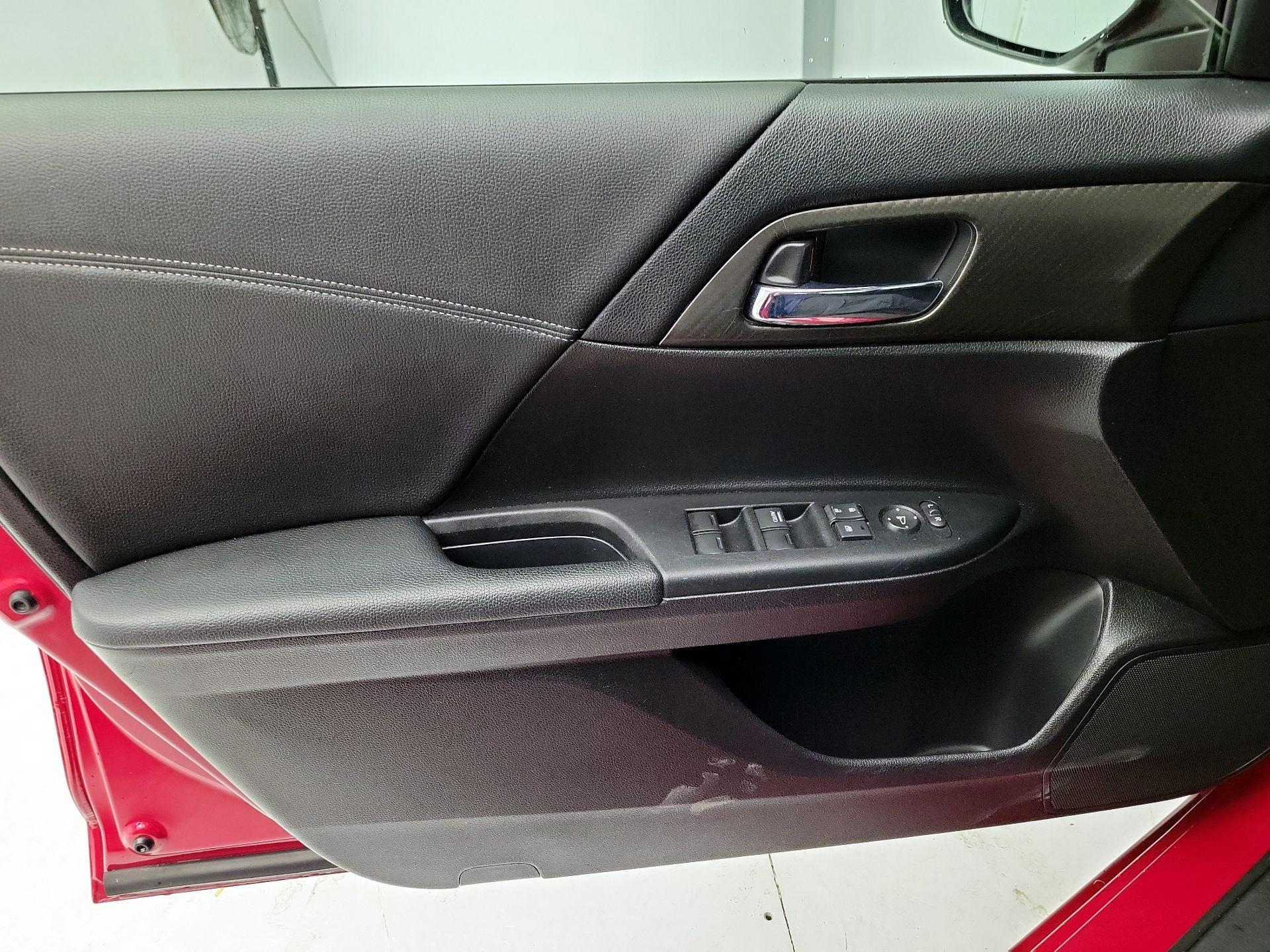 Thumbnail: 2016 Honda Accord - 12