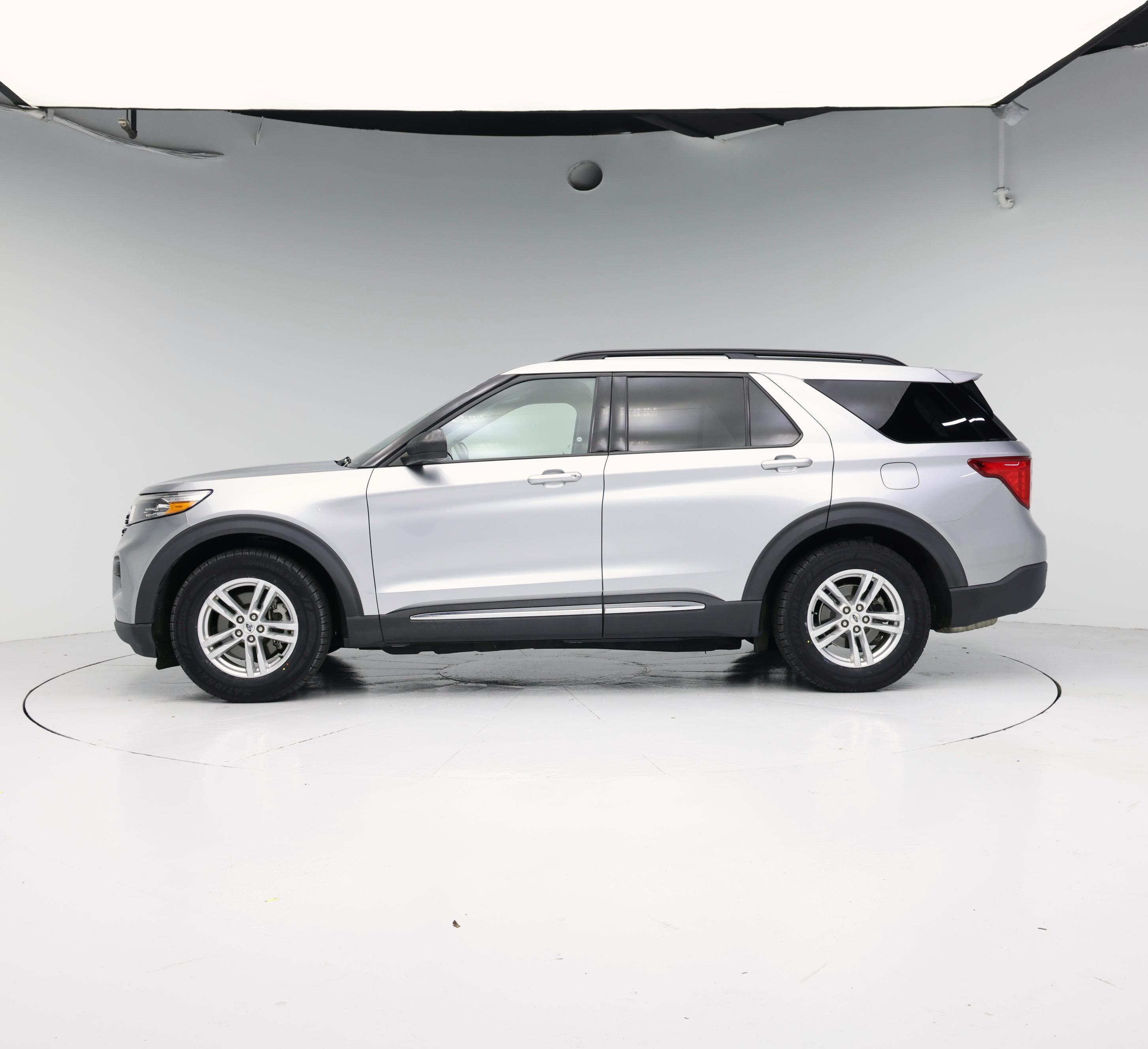 Thumbnail: 2020 Ford Explorer - 3