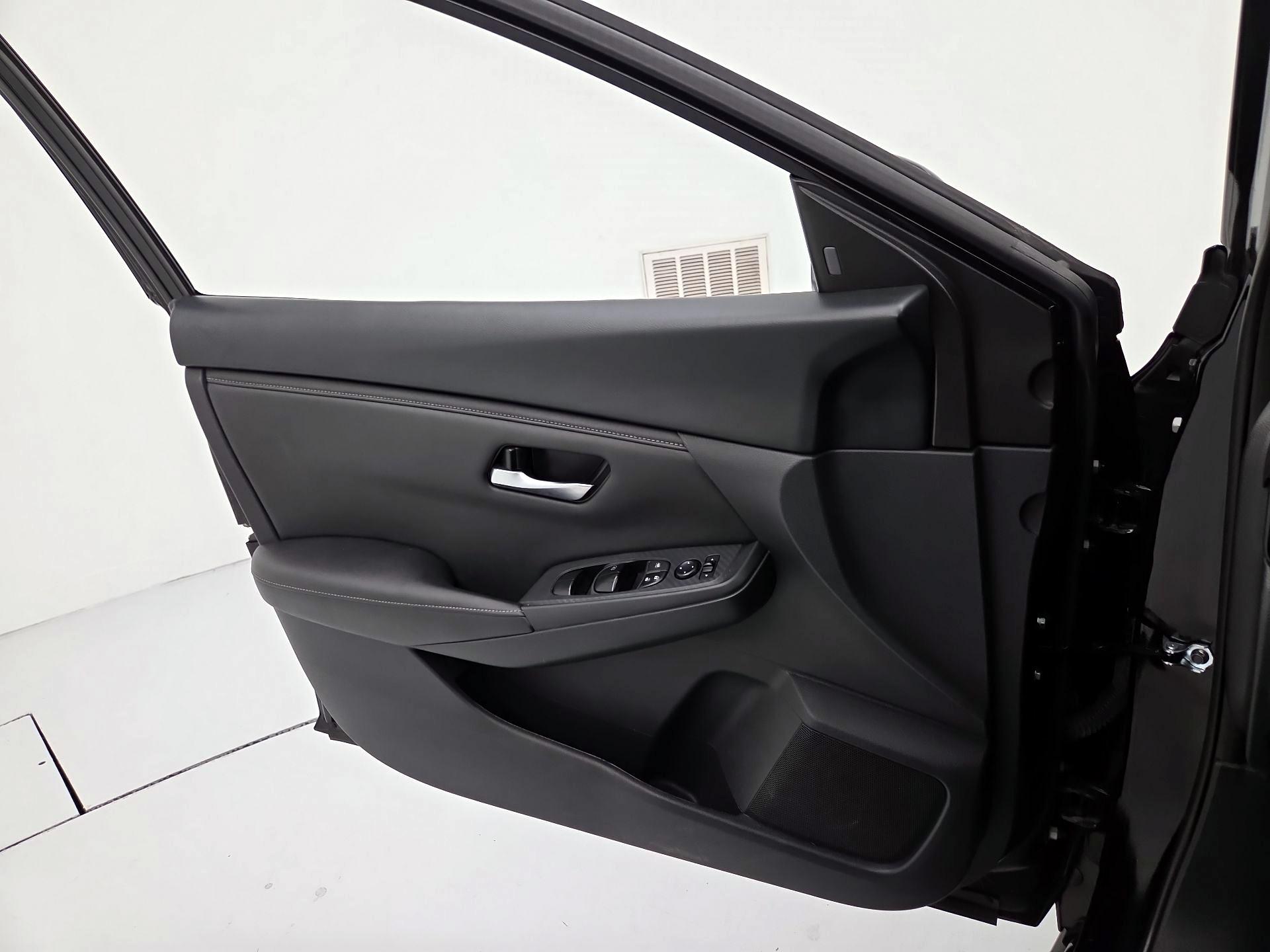 Thumbnail: 2024 Nissan Sentra - 12