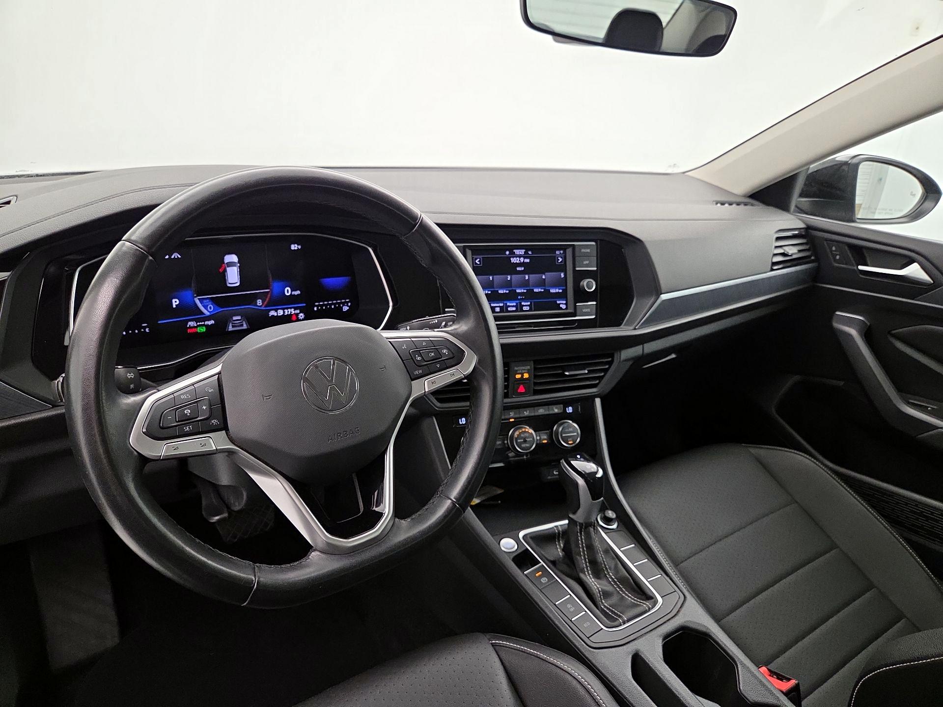 Thumbnail: 2024 Volkswagen Jetta - 9