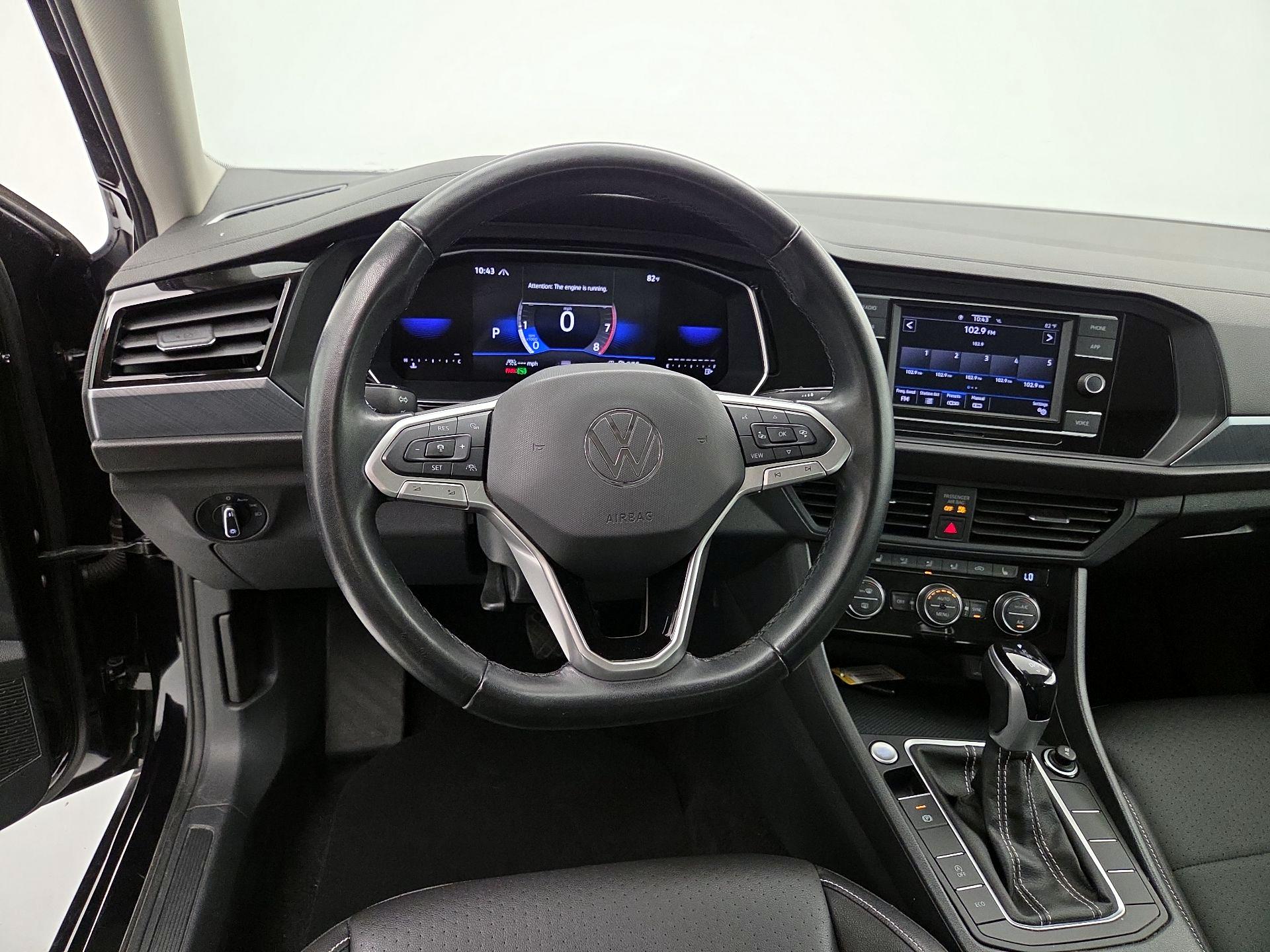 Thumbnail: 2024 Volkswagen Jetta - 10