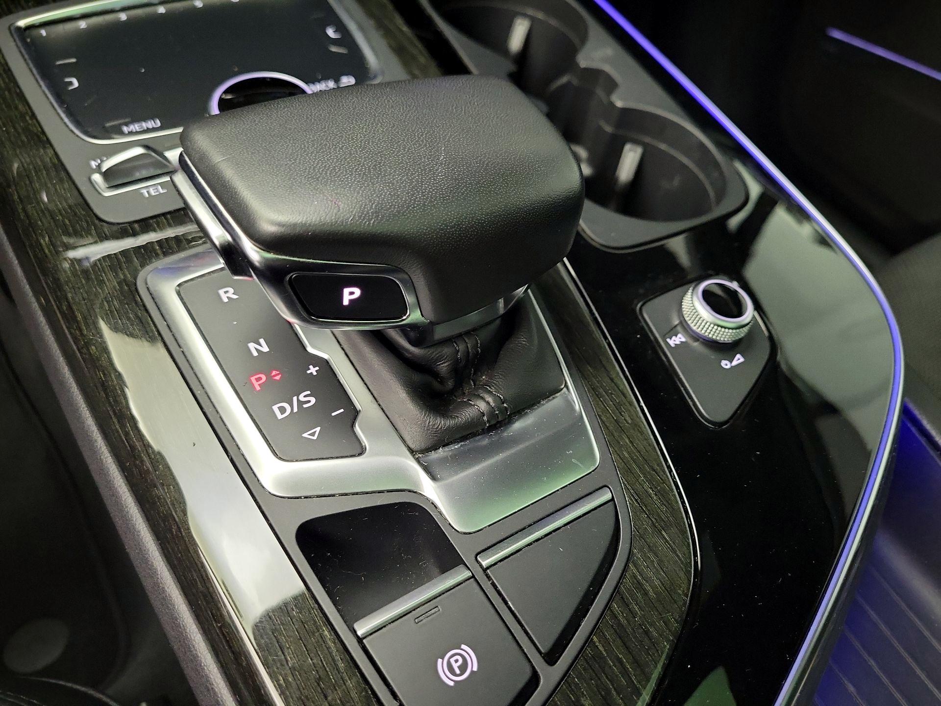 Thumbnail: 2019 Audi Q7 - 18