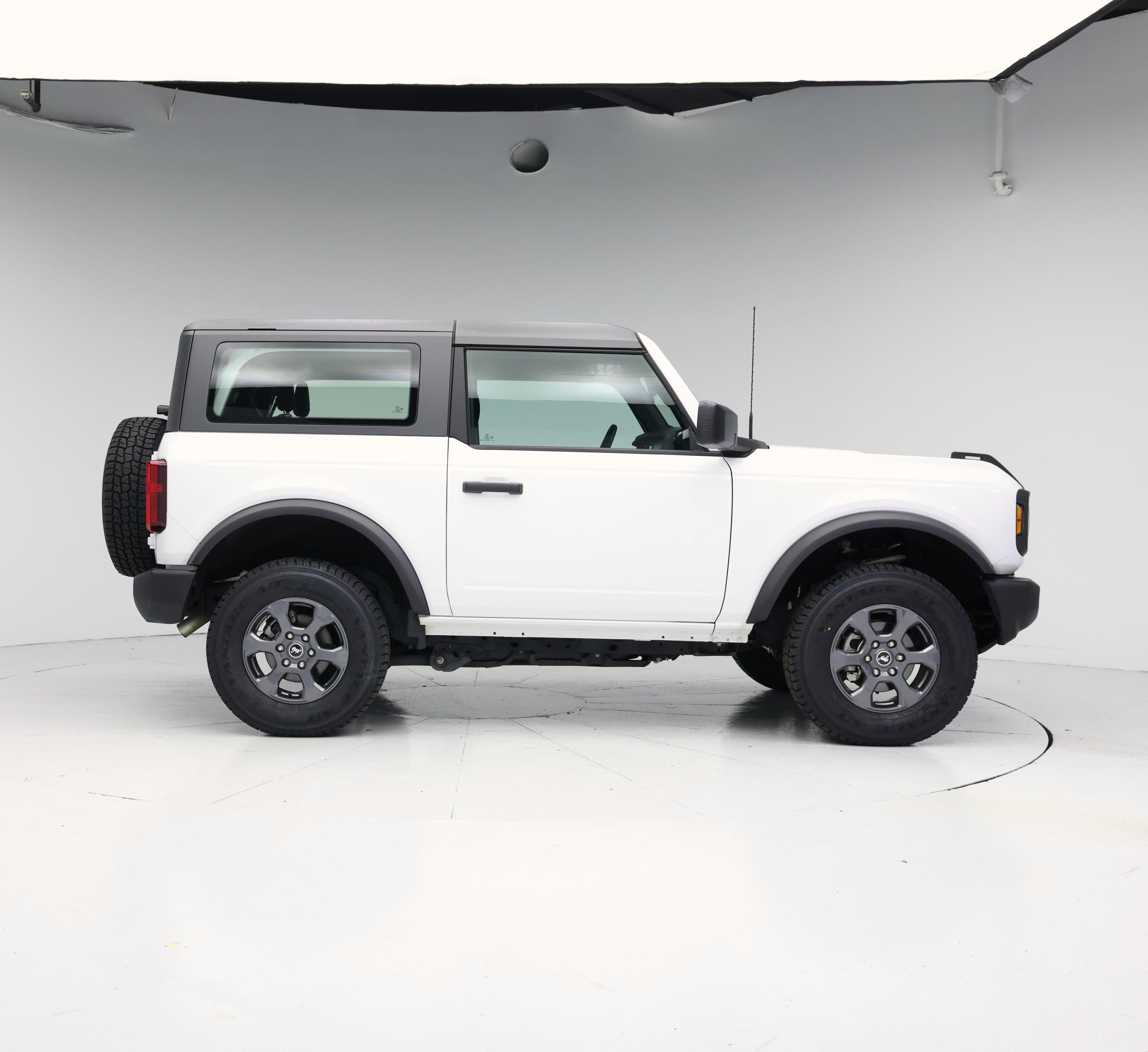 Thumbnail: 2025 Ford Bronco - 7