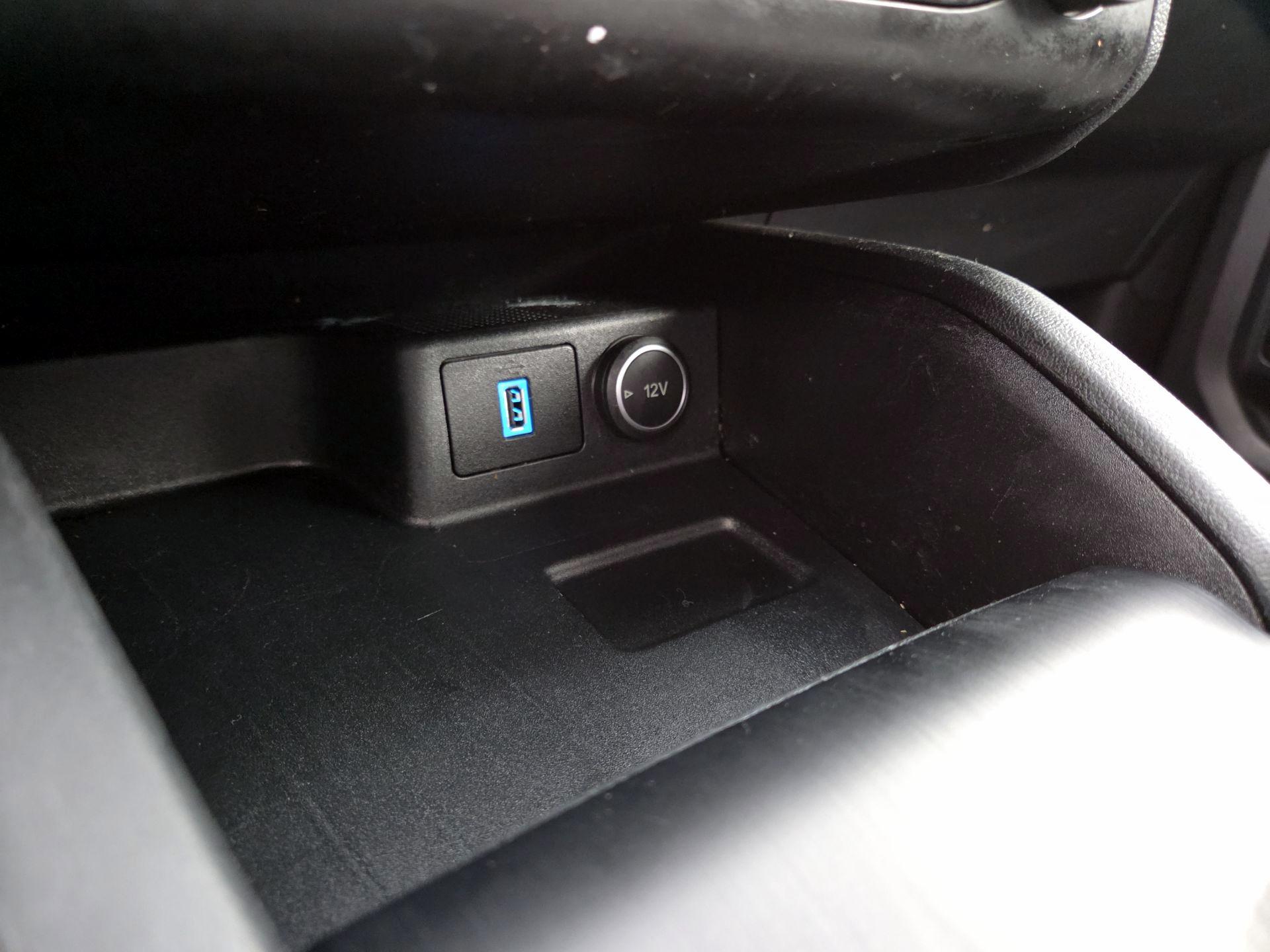 Thumbnail: 2020 Ford Escape - 18