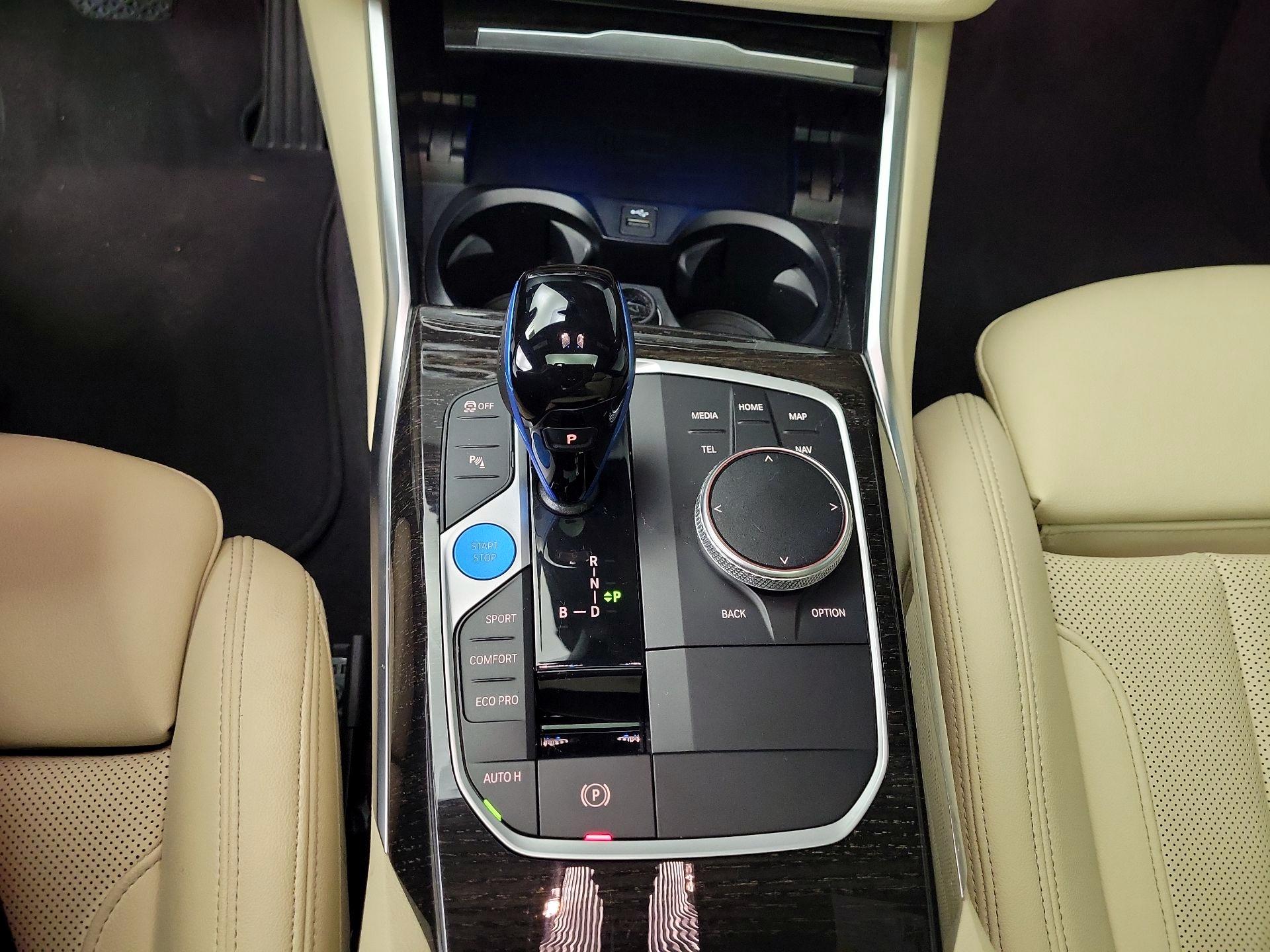 Thumbnail: 2023 BMW i4 - 18