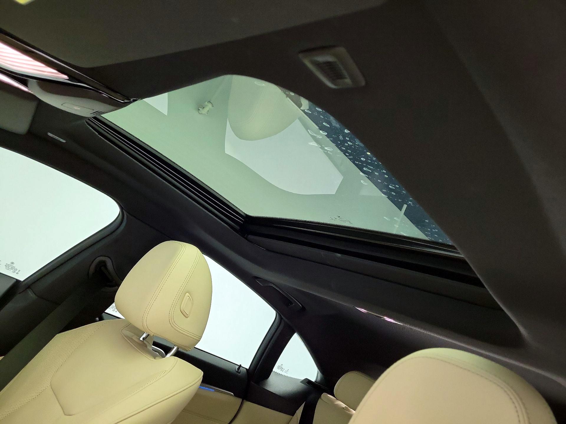 Thumbnail: 2023 BMW i4 - 20