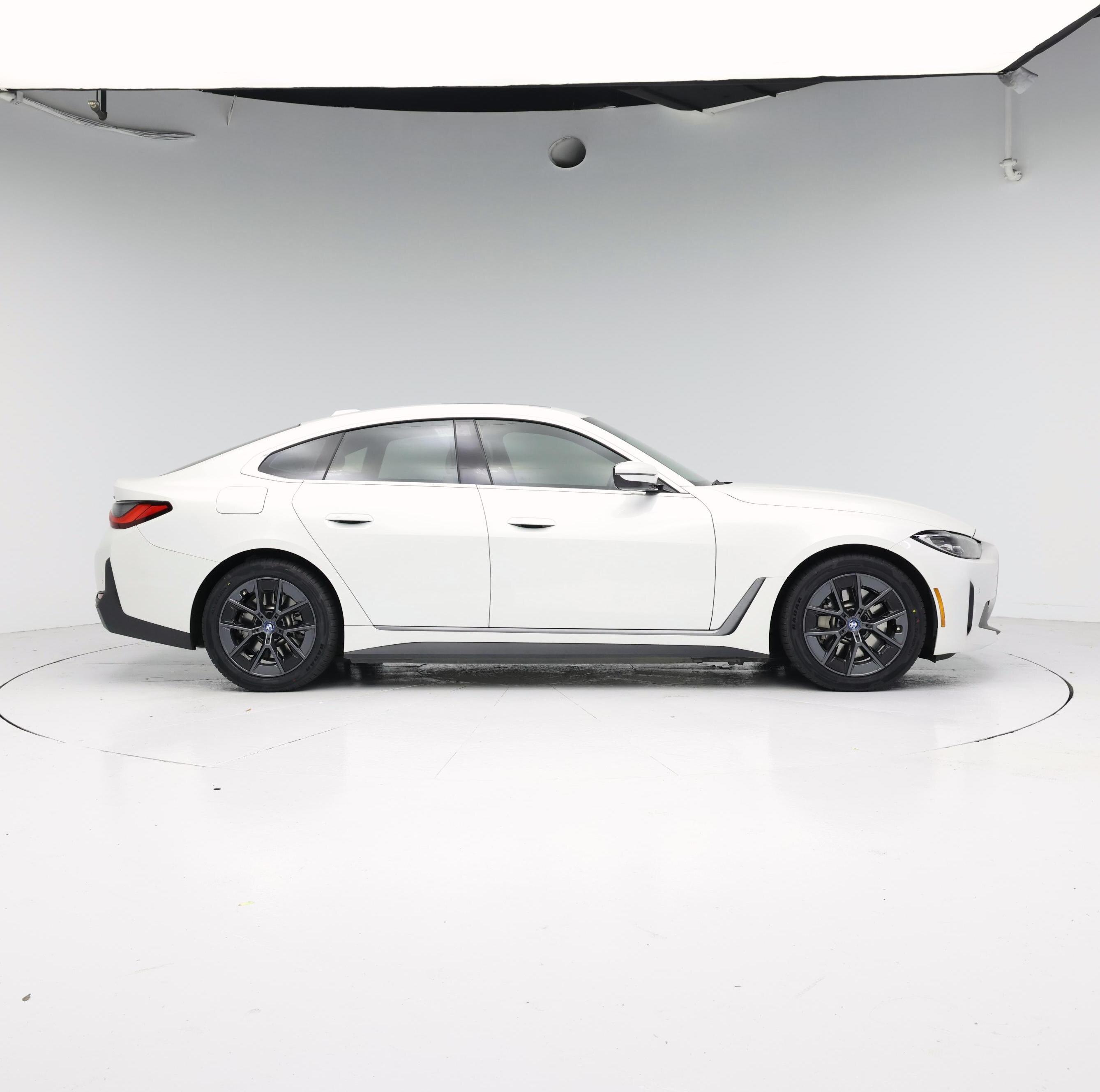 Thumbnail: 2023 BMW i4 - 7