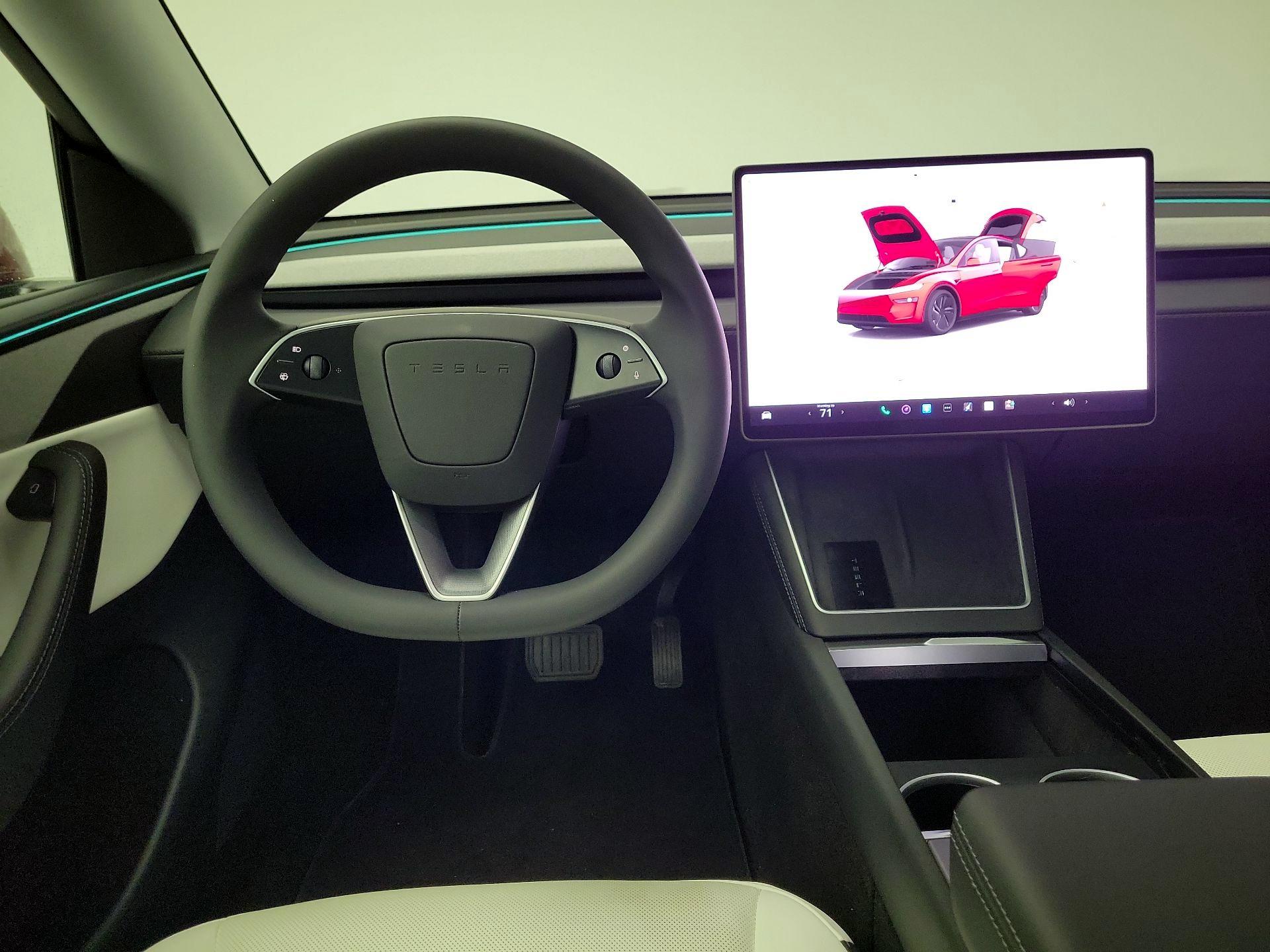 Thumbnail: 2026 Tesla Model Y - 10