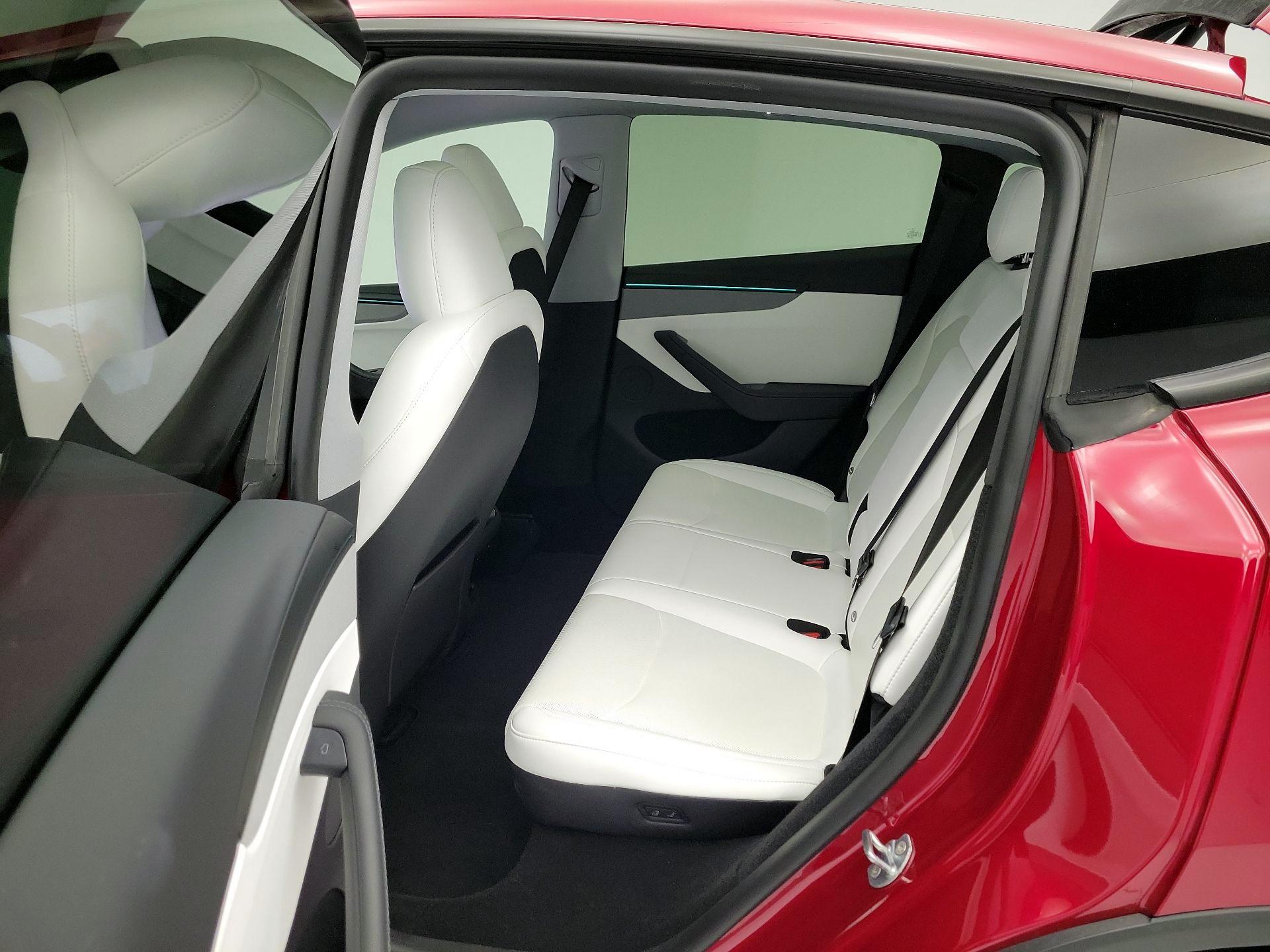 Thumbnail: 2026 Tesla Model Y - 19