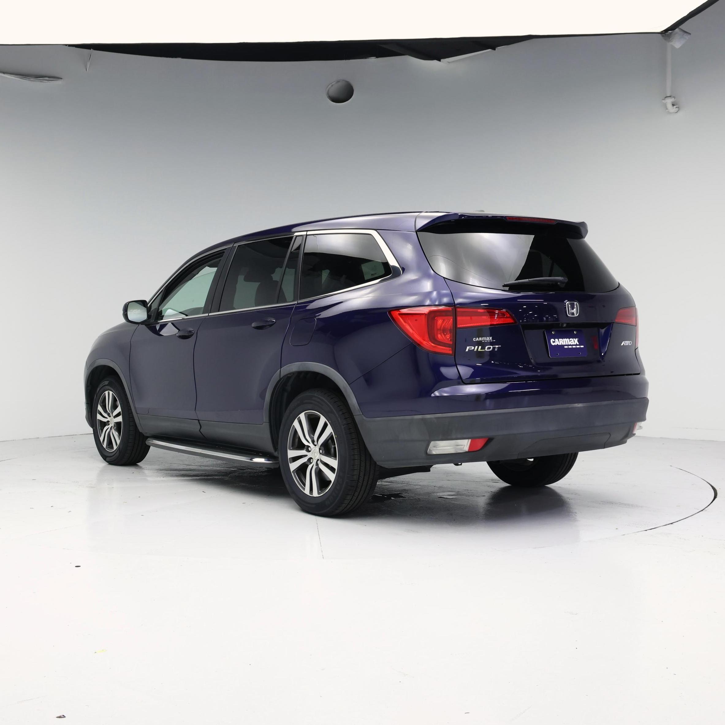 Thumbnail: 2017 Honda Pilot - 2