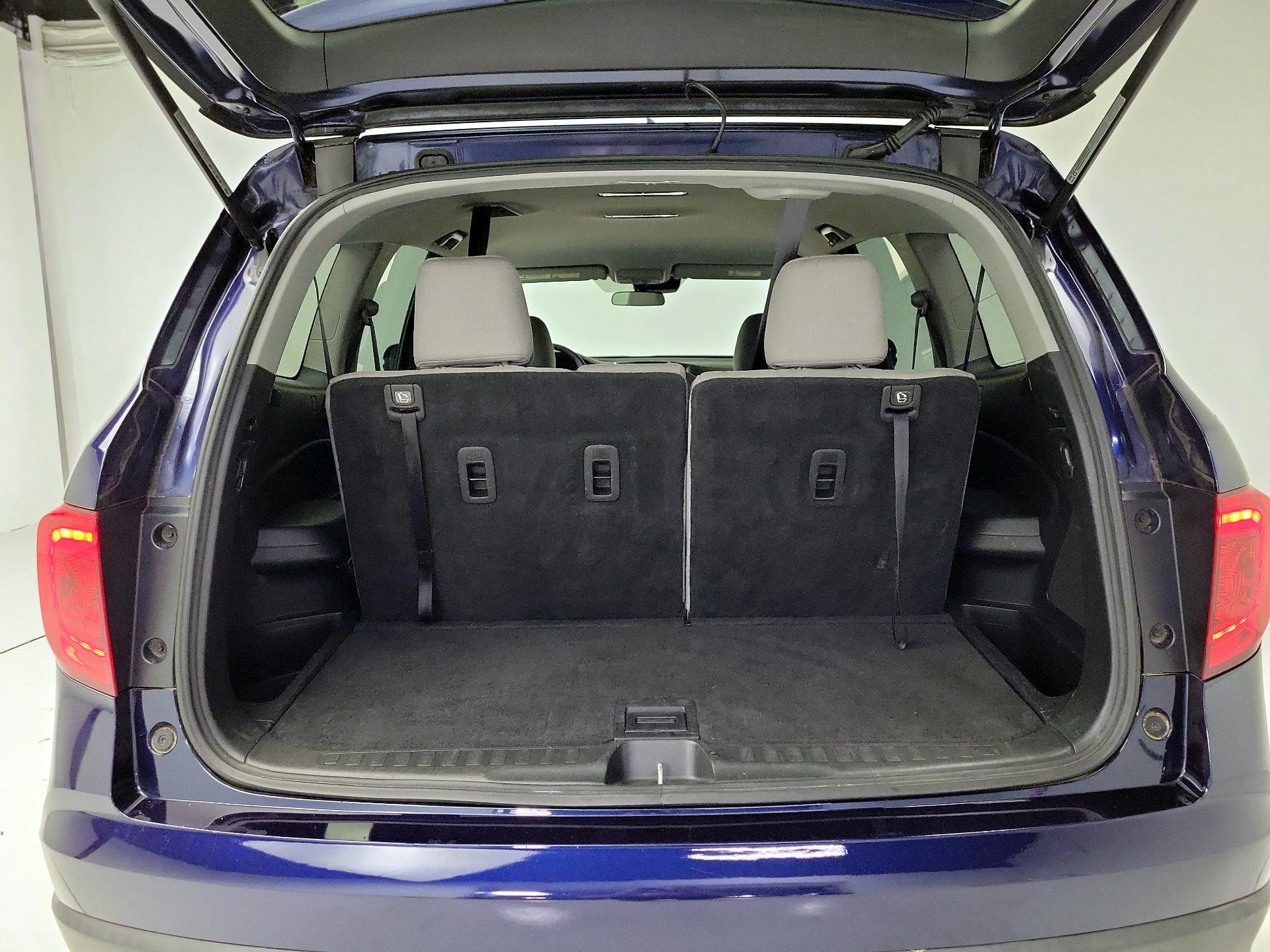 Thumbnail: 2017 Honda Pilot - 20