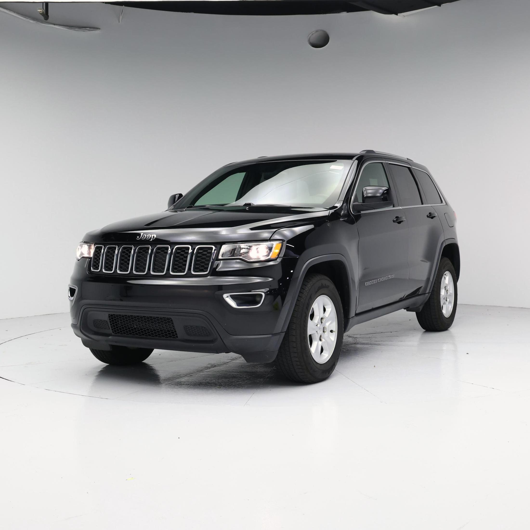 Thumbnail: 2017 Jeep Grand Cherokee - 4