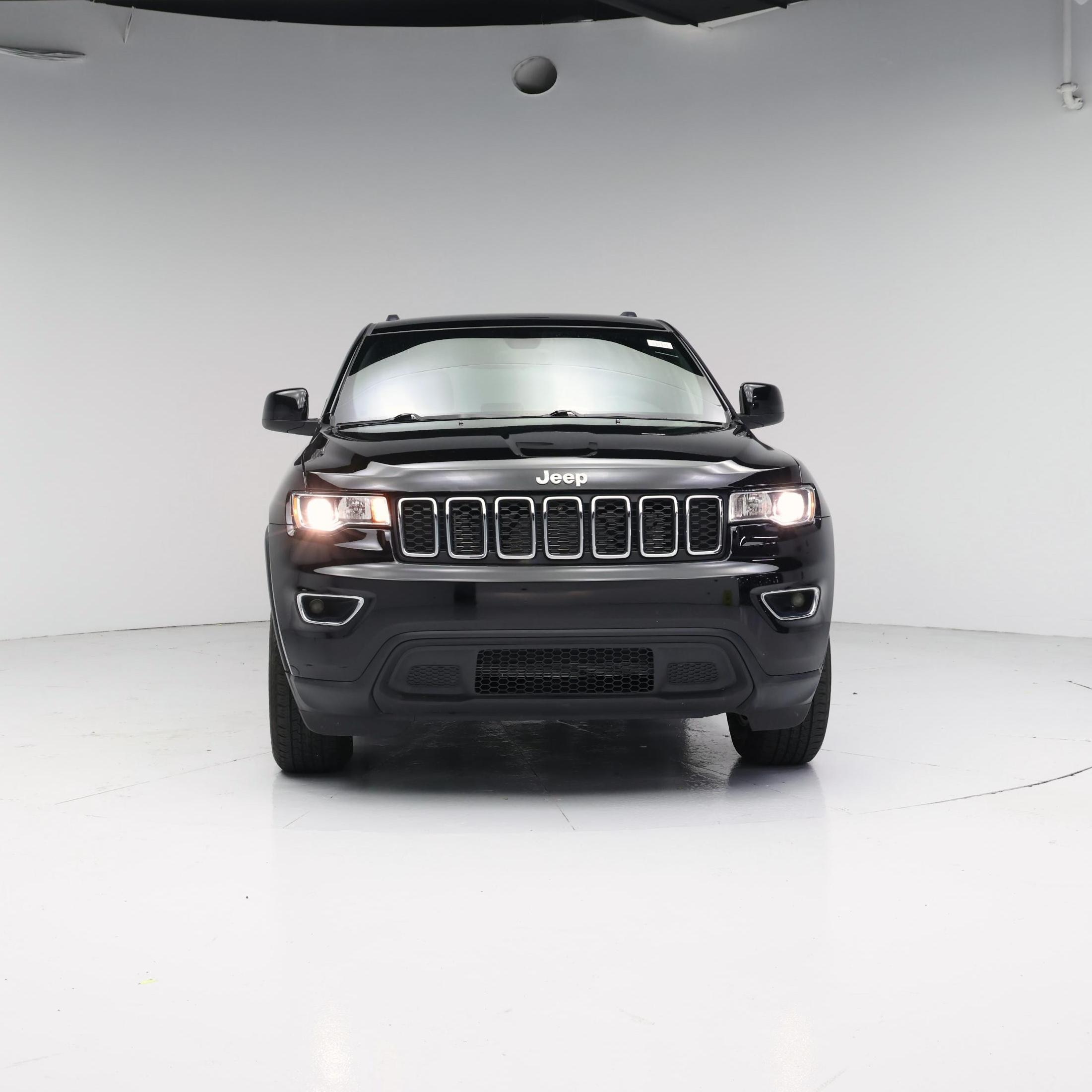 Thumbnail: 2017 Jeep Grand Cherokee - 5
