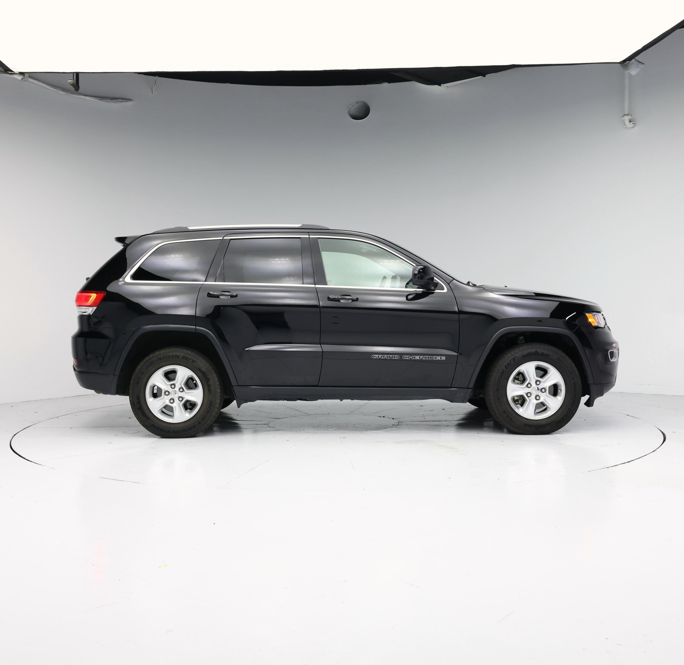 Thumbnail: 2017 Jeep Grand Cherokee - 7
