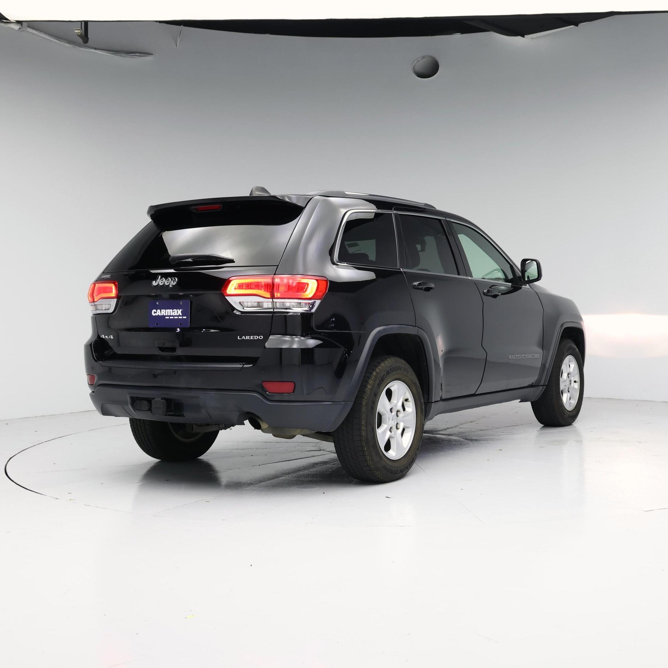 Thumbnail: 2017 Jeep Grand Cherokee - 8