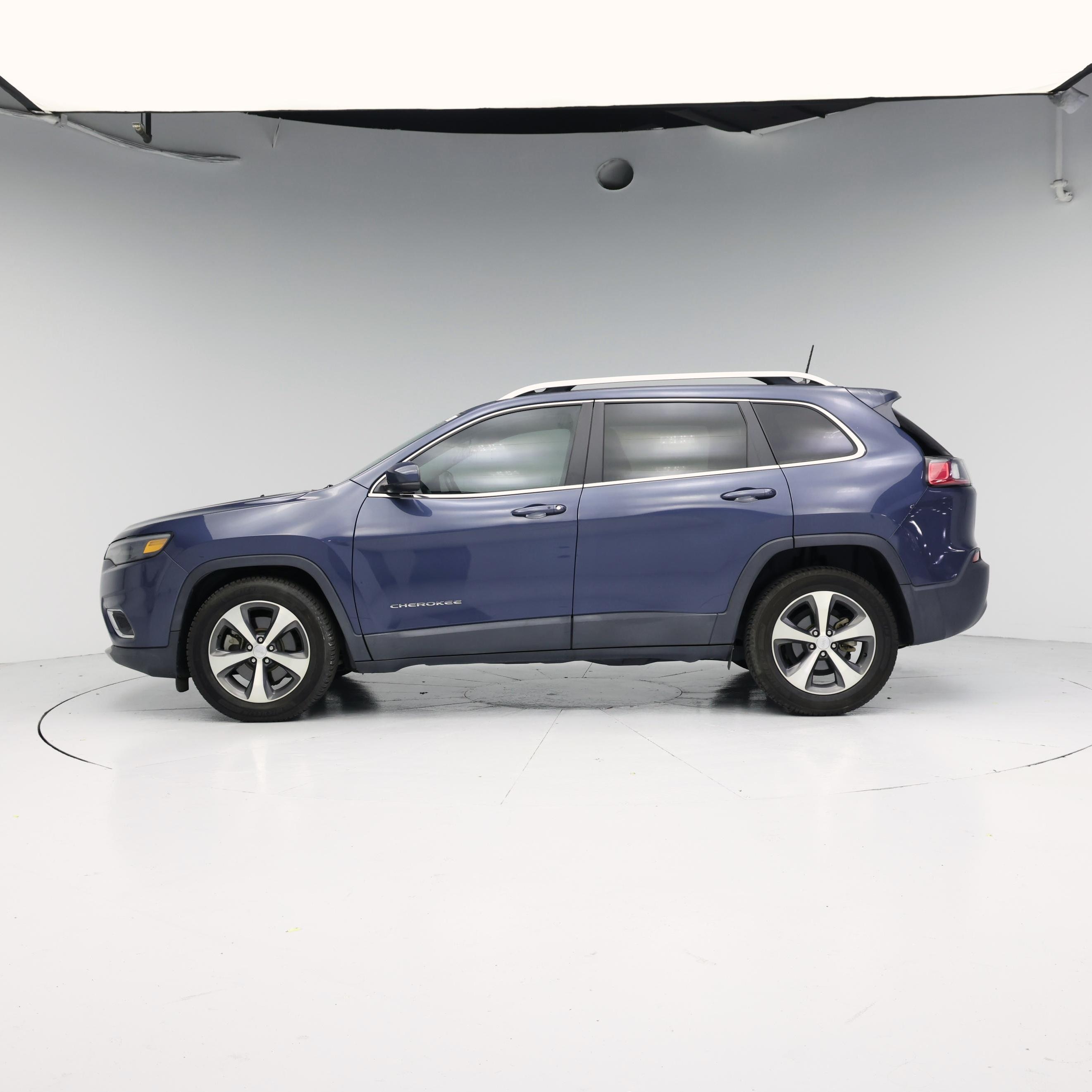 Thumbnail: 2020 Jeep Cherokee - 3