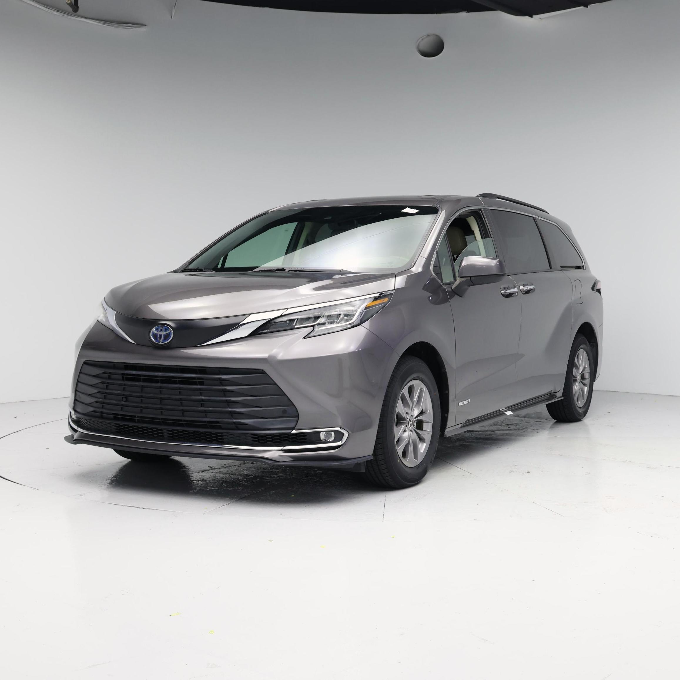 Thumbnail: 2021 Toyota Sienna - 4
