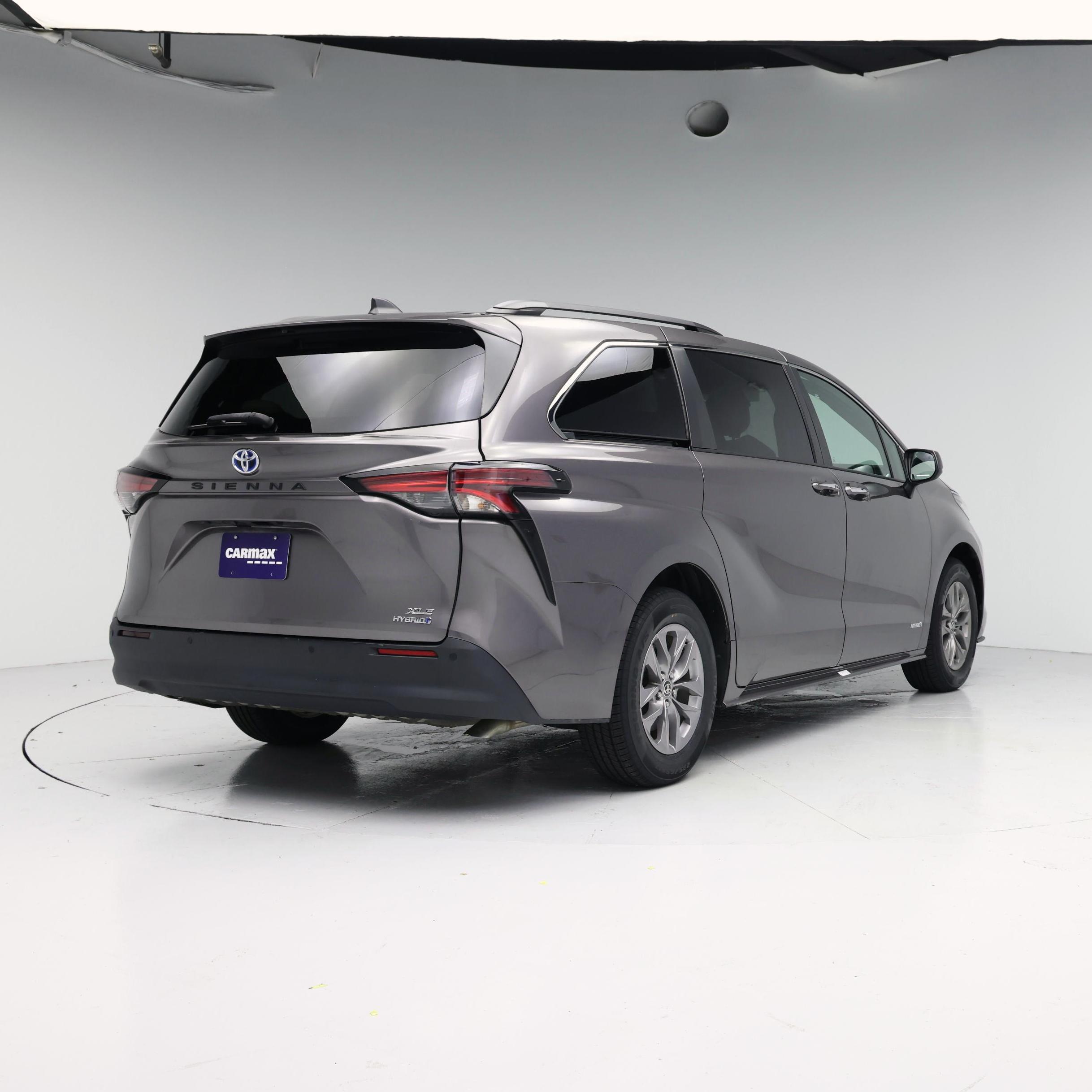 Thumbnail: 2021 Toyota Sienna - 8