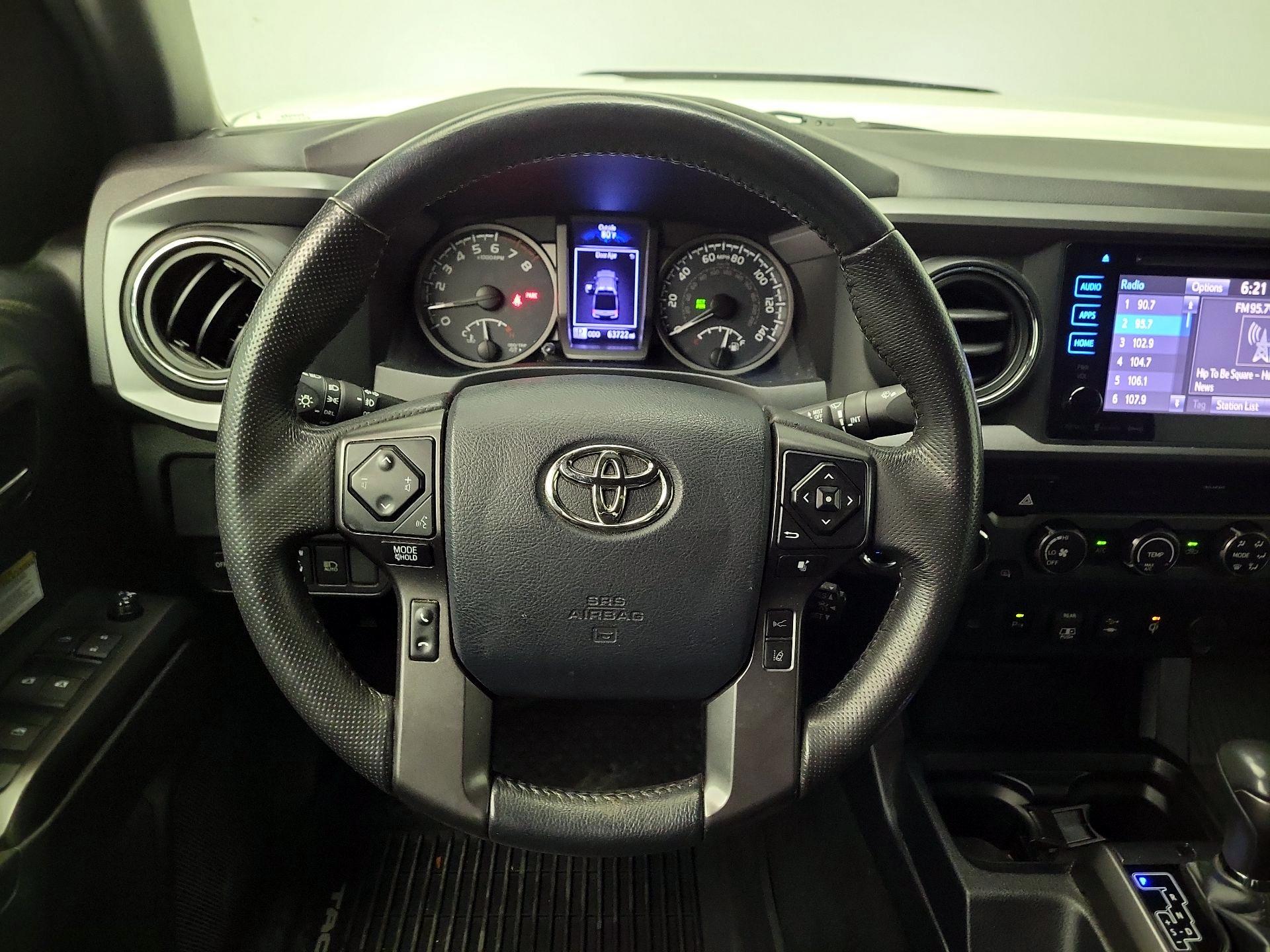 Thumbnail: 2019 Toyota Tacoma - 10