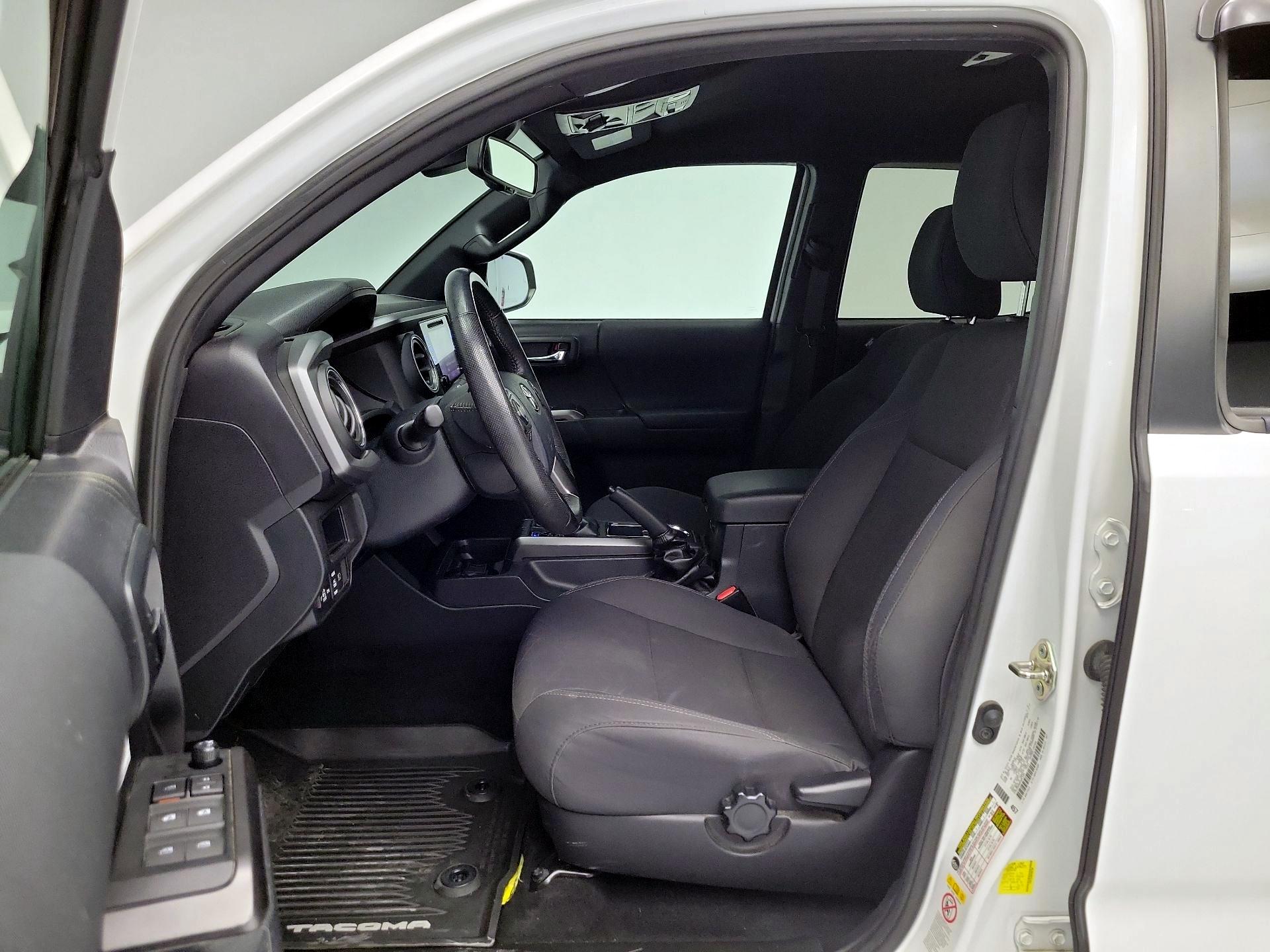 Thumbnail: 2019 Toyota Tacoma - 11