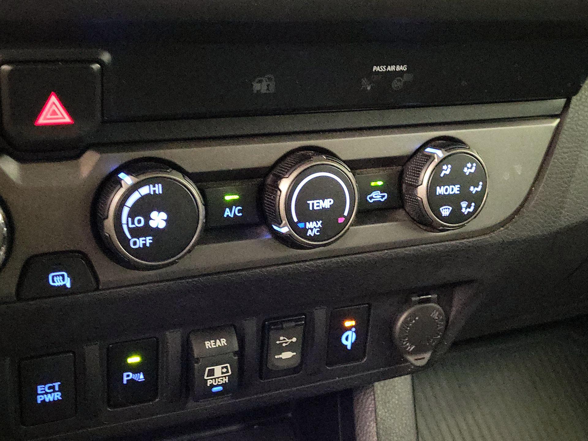 Thumbnail: 2019 Toyota Tacoma - 16